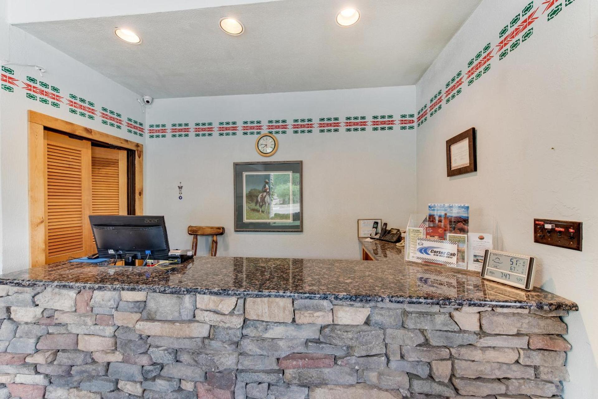 Dolores Mountain Inn photo 1