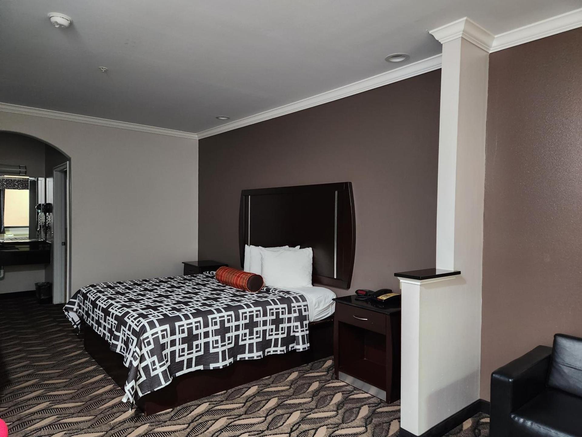 Palace Inn Sam Houston Race Park west road photo 14