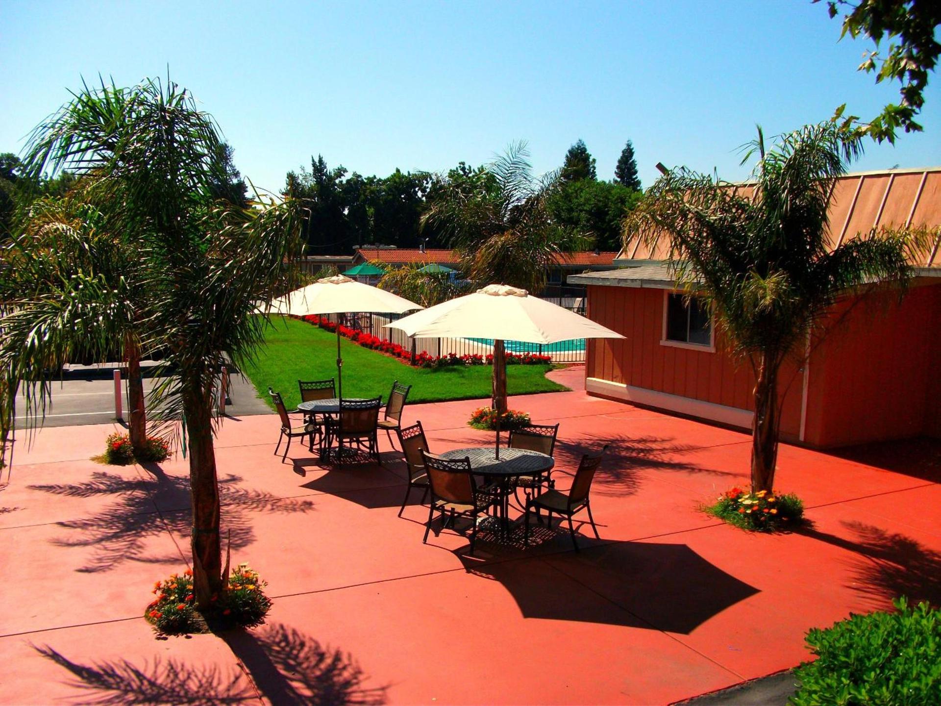 Tri-Valley Inn & Suites photo 20