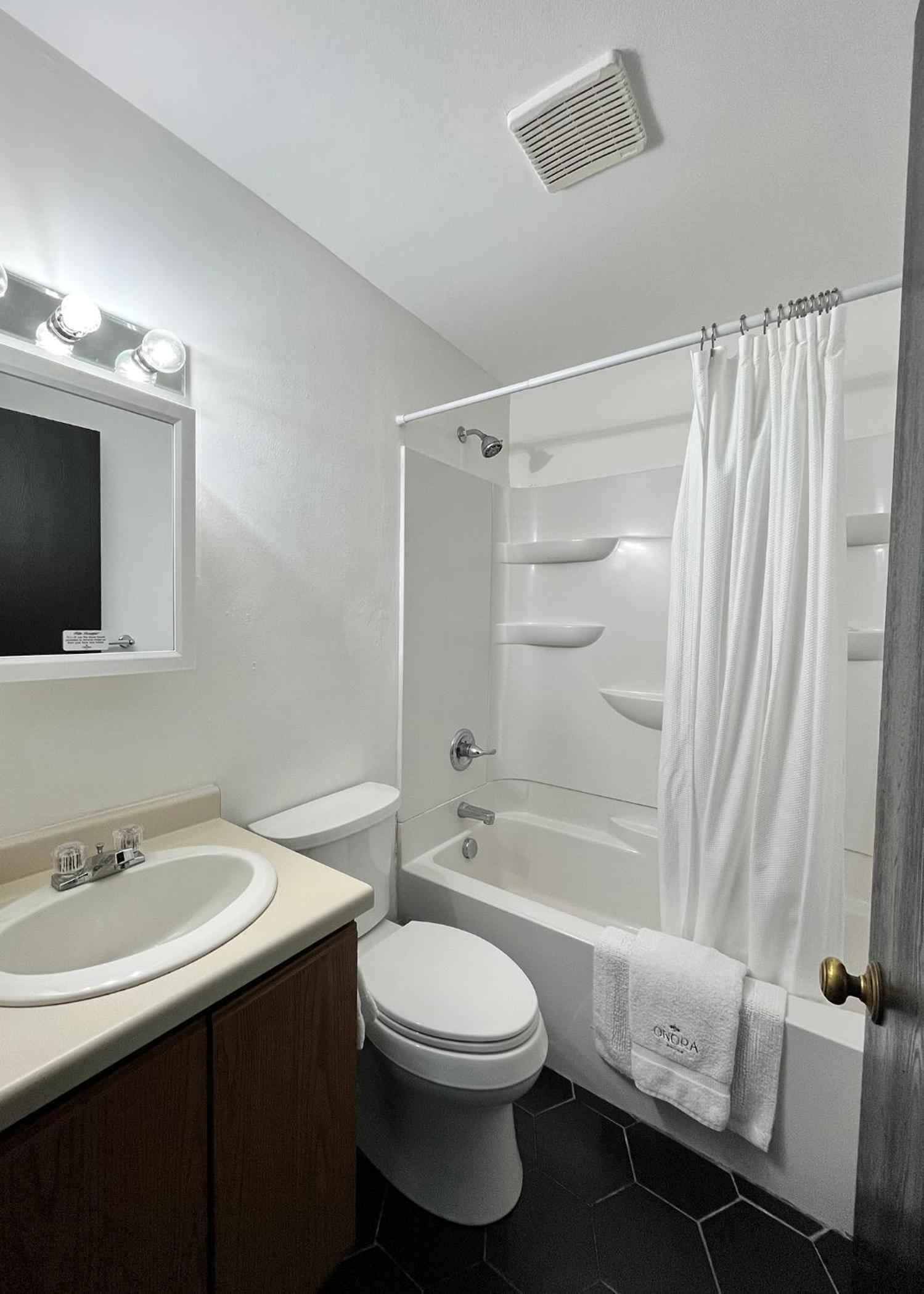 Onora Suites photo 40