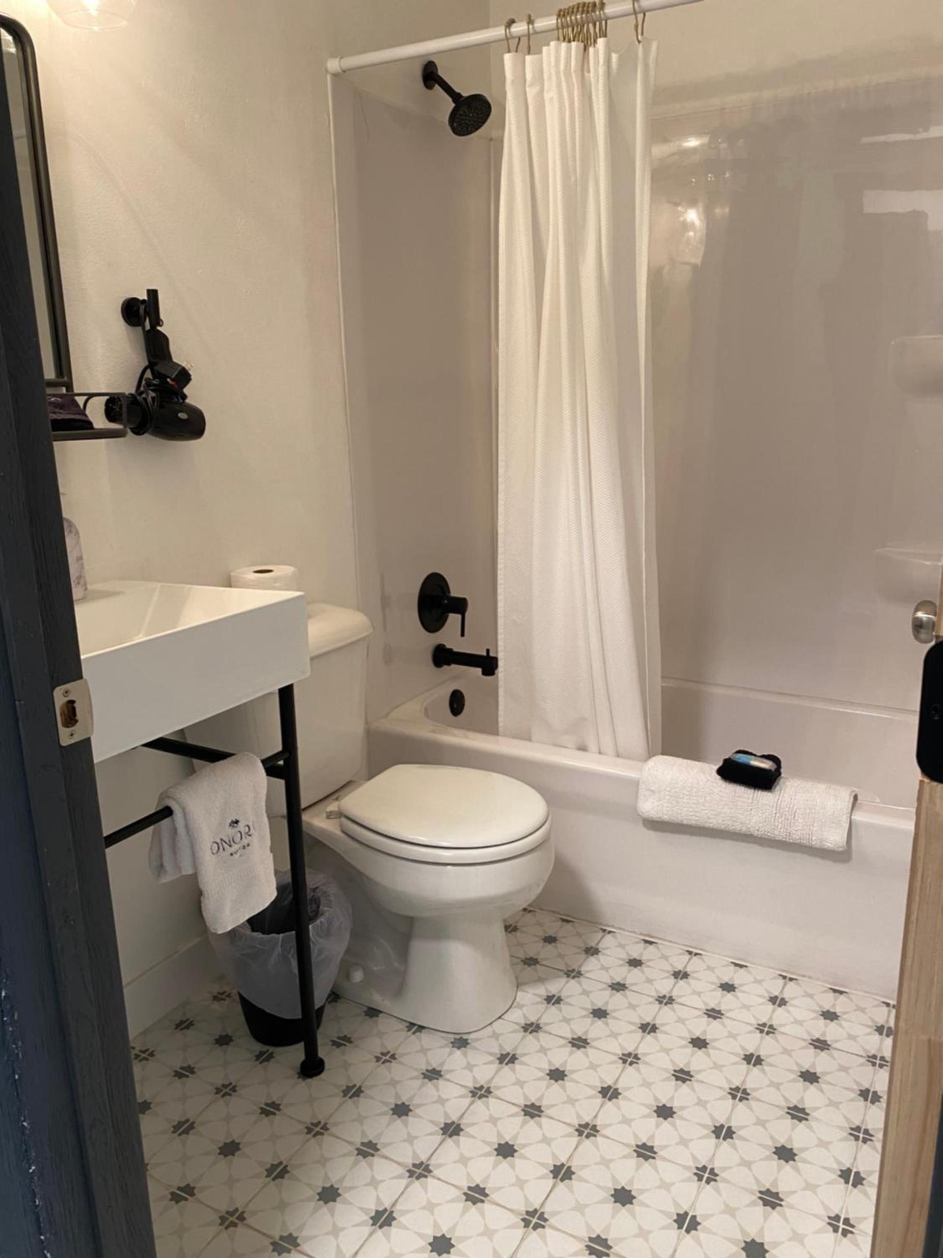 Onora Suites photo 38