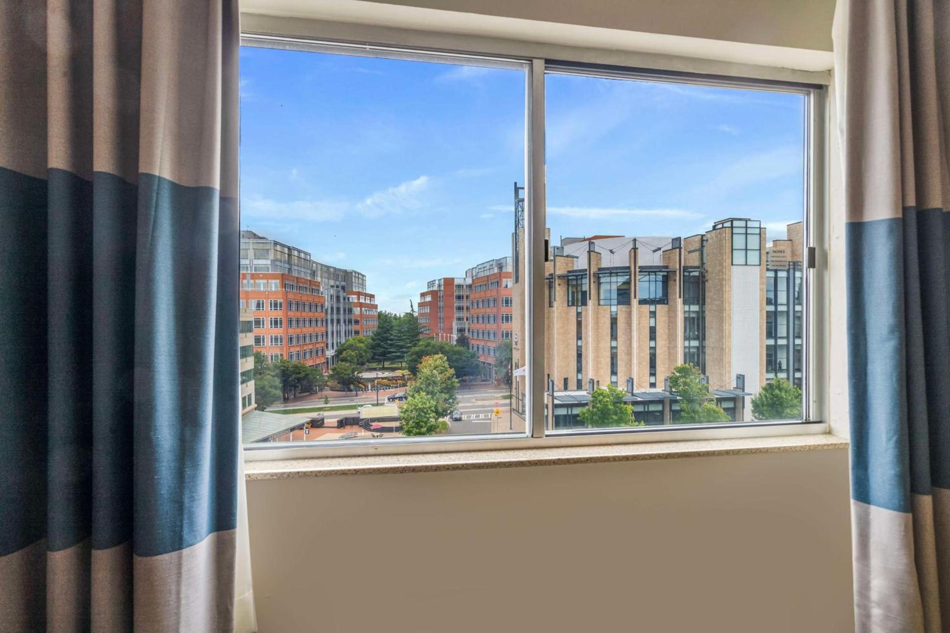 Doubletree by Hilton Charlotte Uptown photo 22