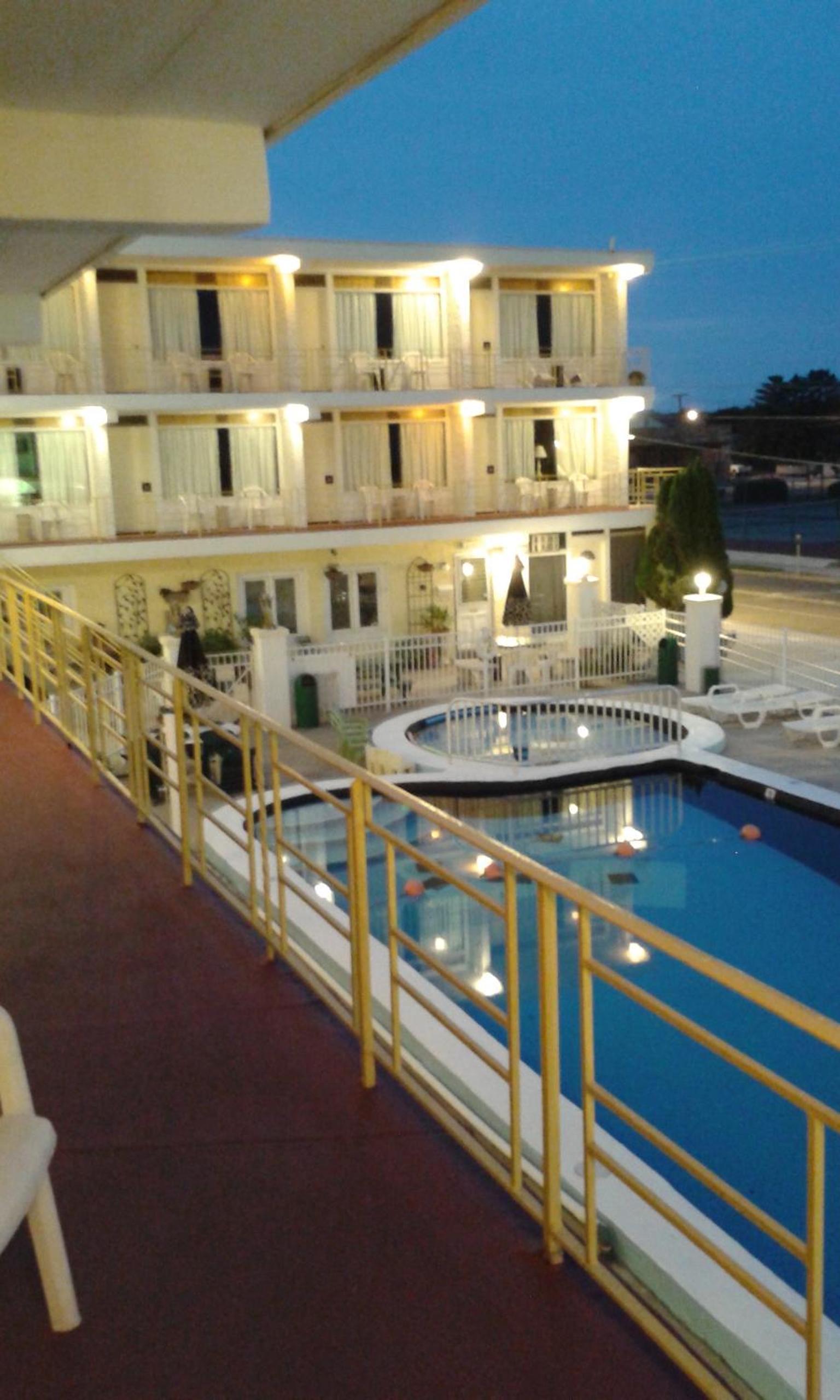 Viking Motel photo 1