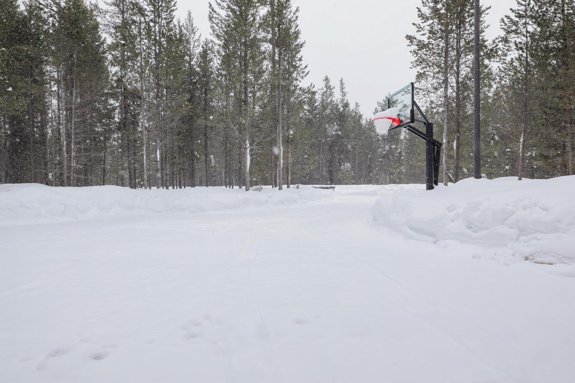 Yellowstone Crossing Lodge photo 8