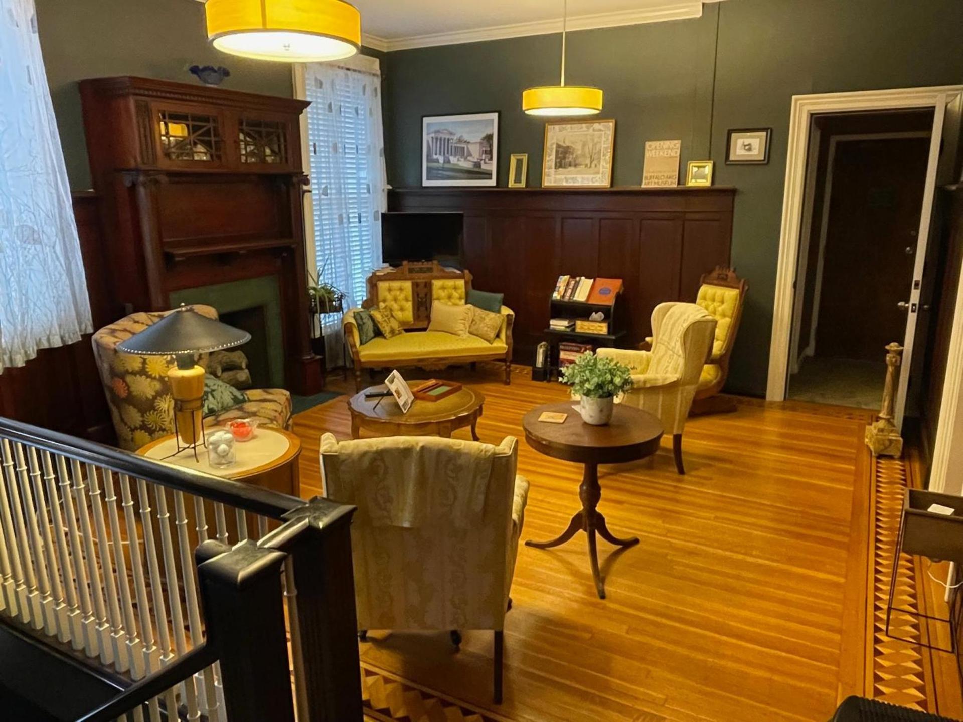 Oscar's Inn photo 8