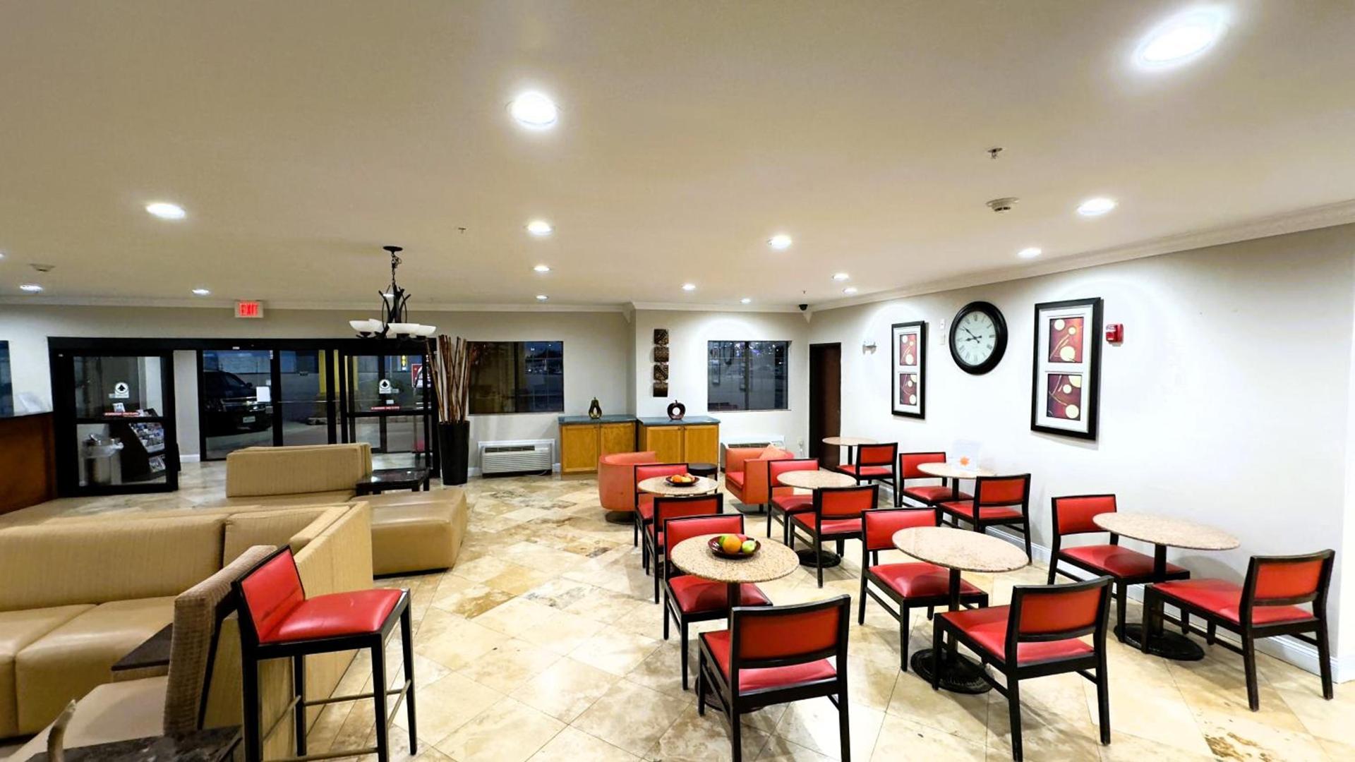 McAlester Inn and Suites photo 5