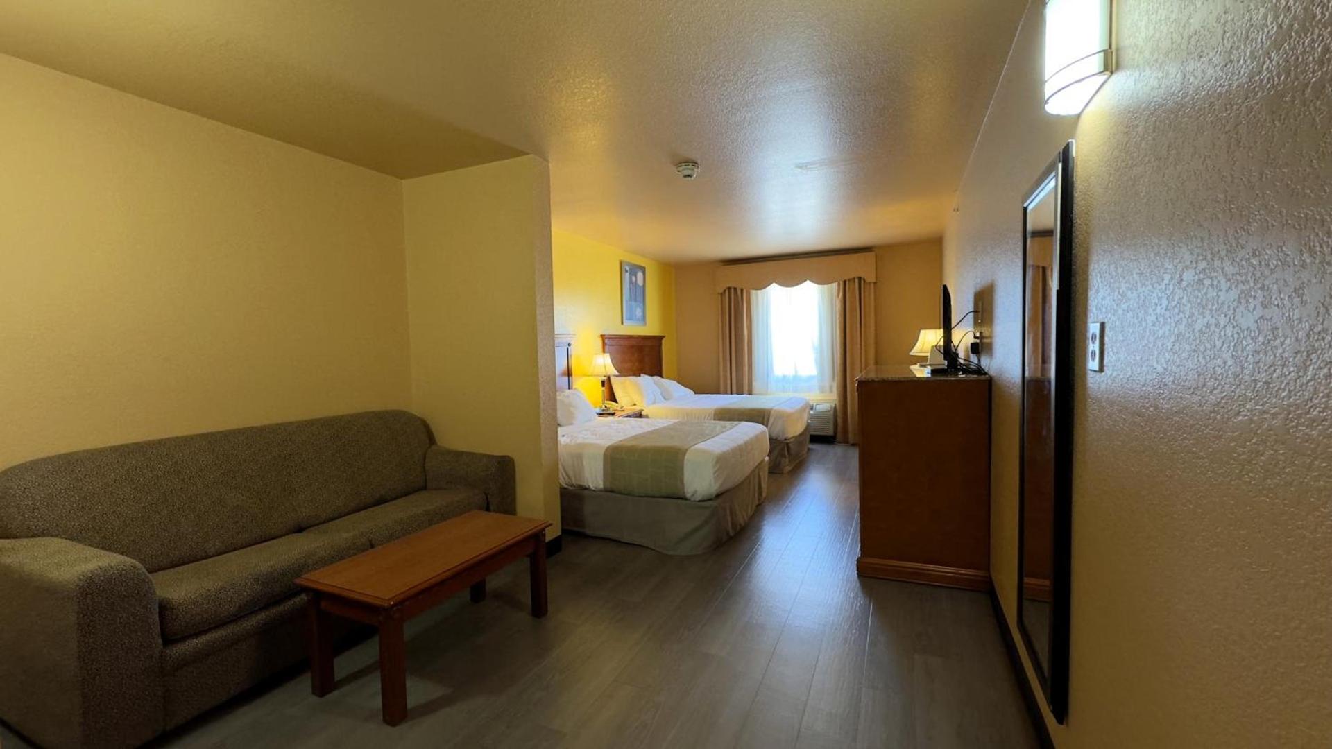McAlester Inn and Suites photo 10