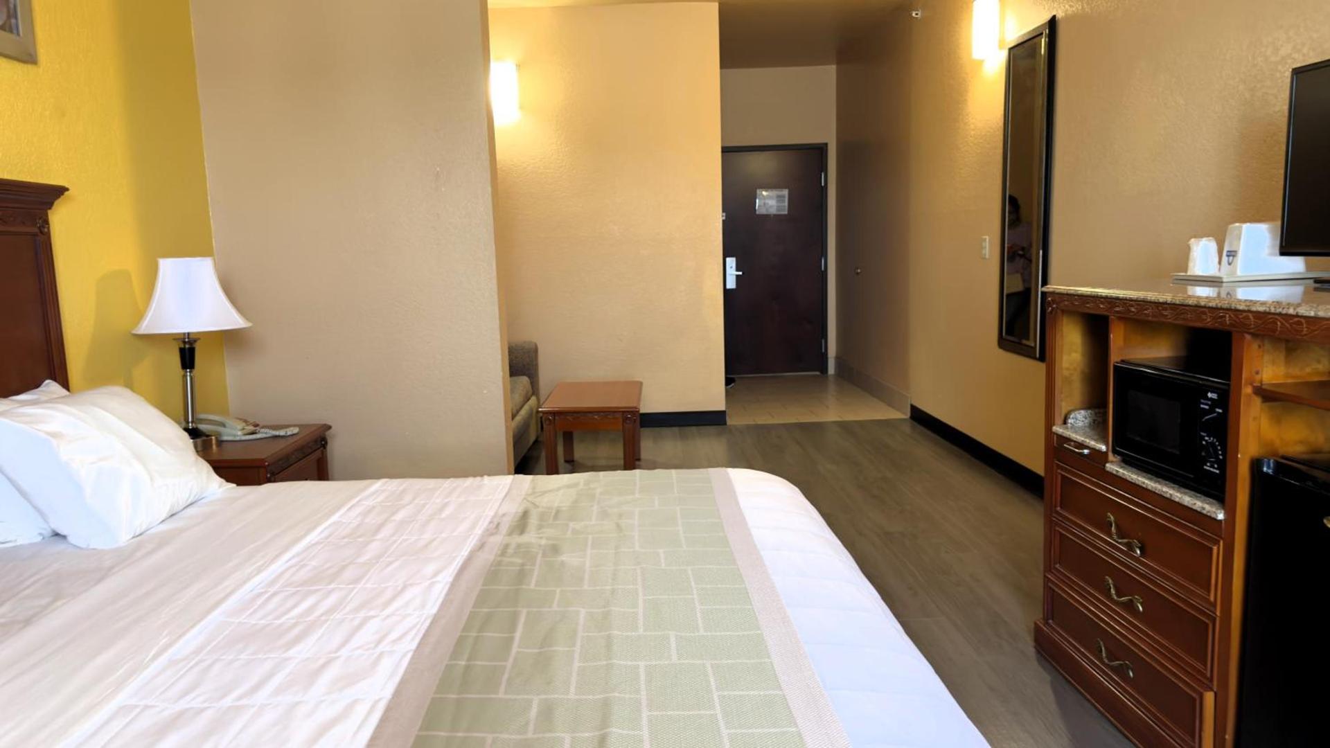 McAlester Inn and Suites photo 19