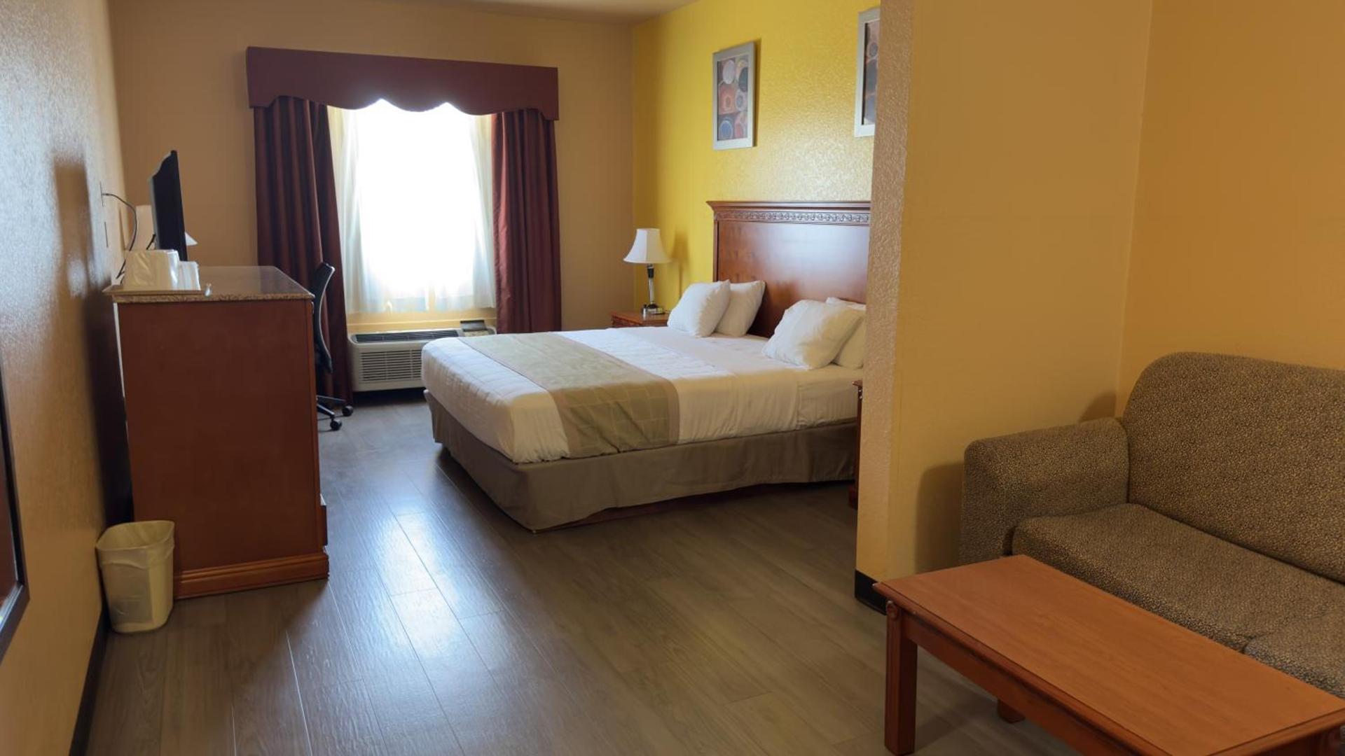McAlester Inn and Suites photo 15