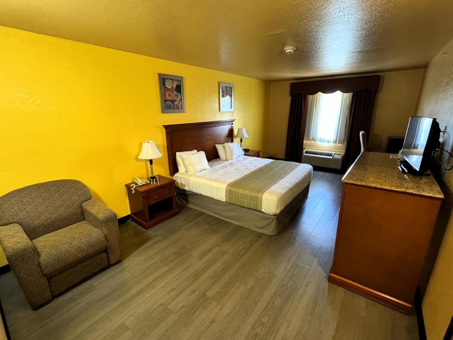 McAlester Inn and Suites photo 31