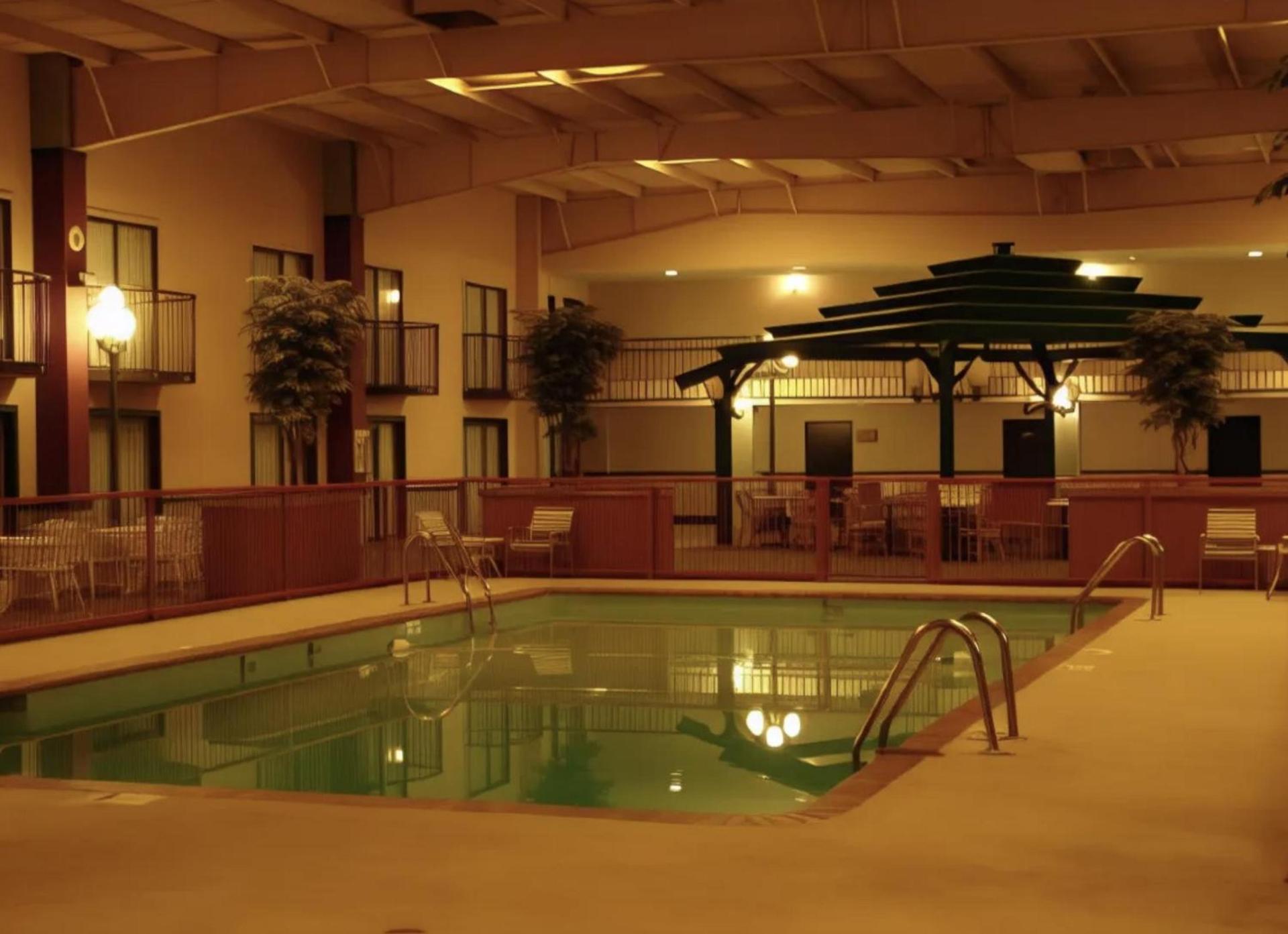 Regency Inn & Suites photo 12