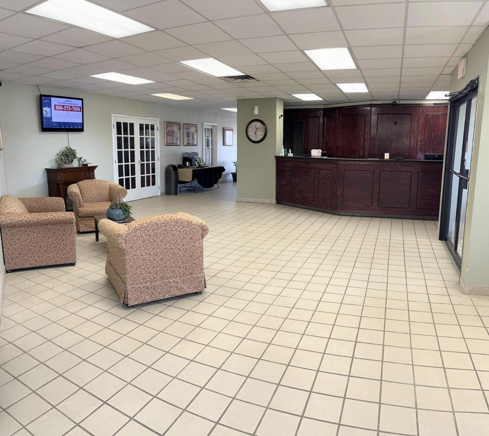 Regency Inn & Suites photo 10