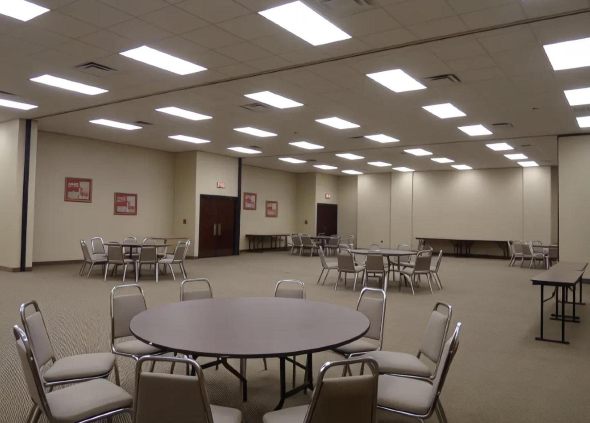 Regency Inn & Suites photo 11