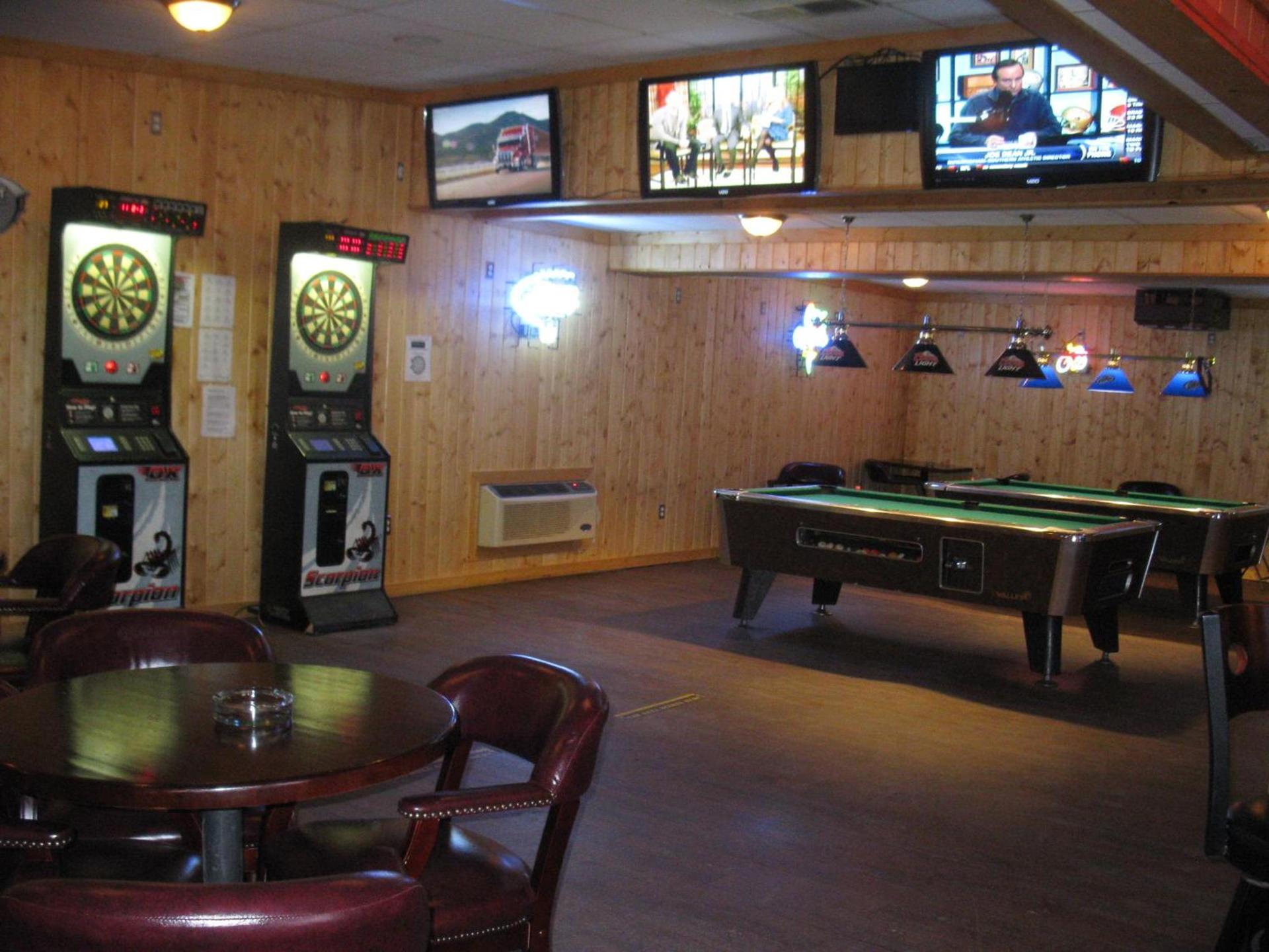 Frontier Lodge photo 16