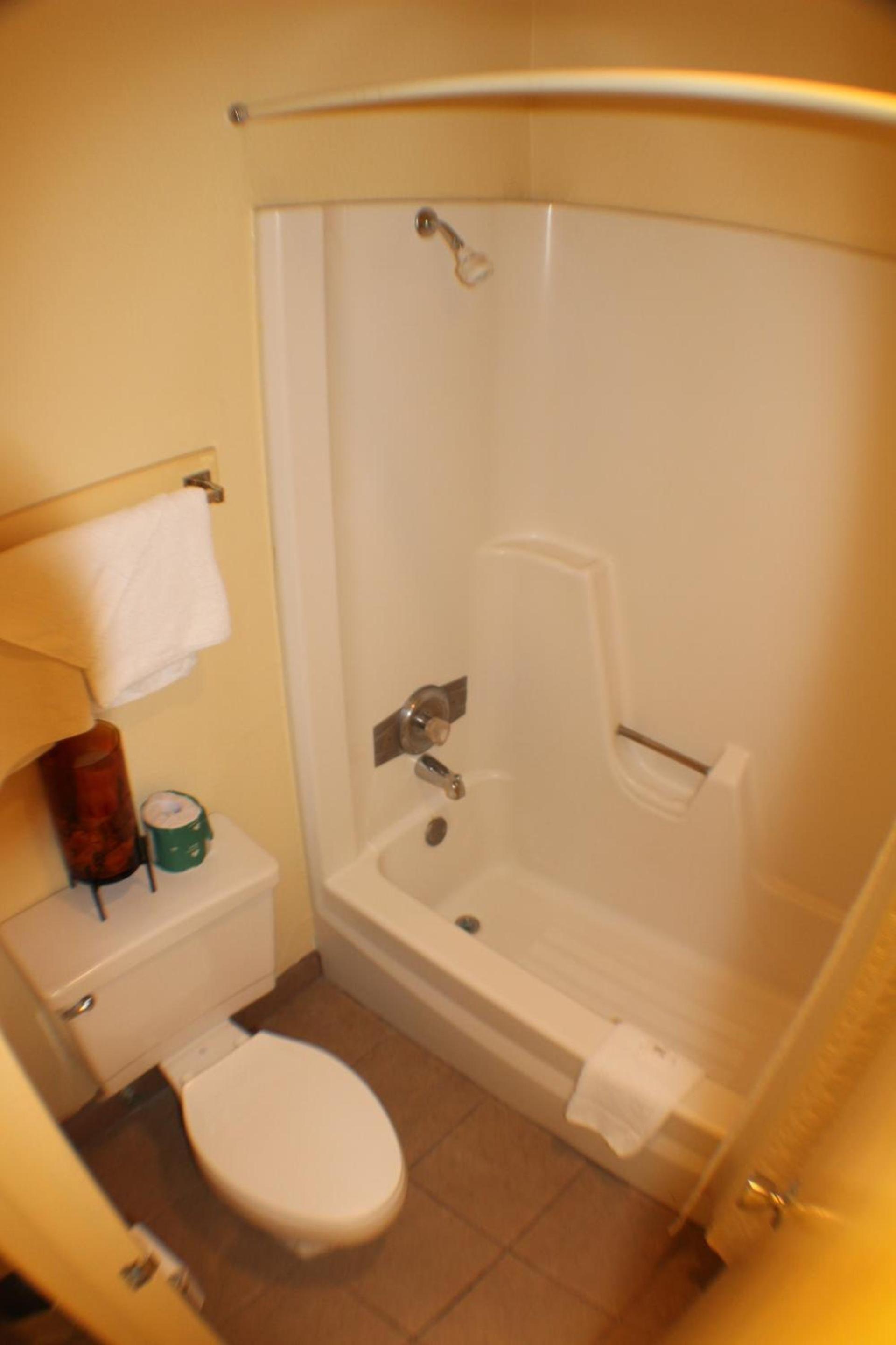 Value Inn & Suites - Harlingen photo 16