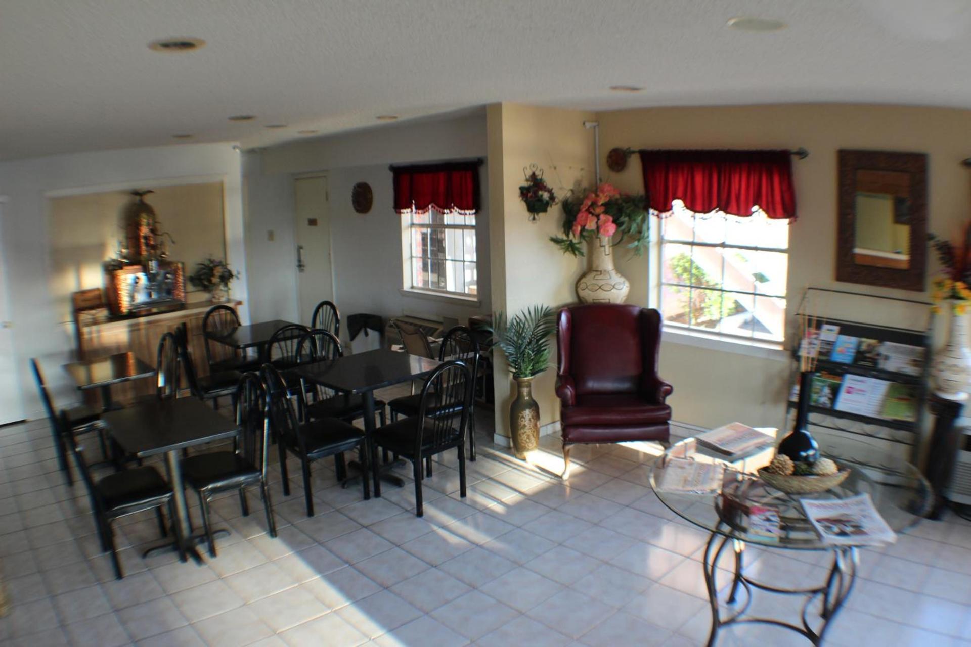 Value Inn & Suites - Harlingen photo 17