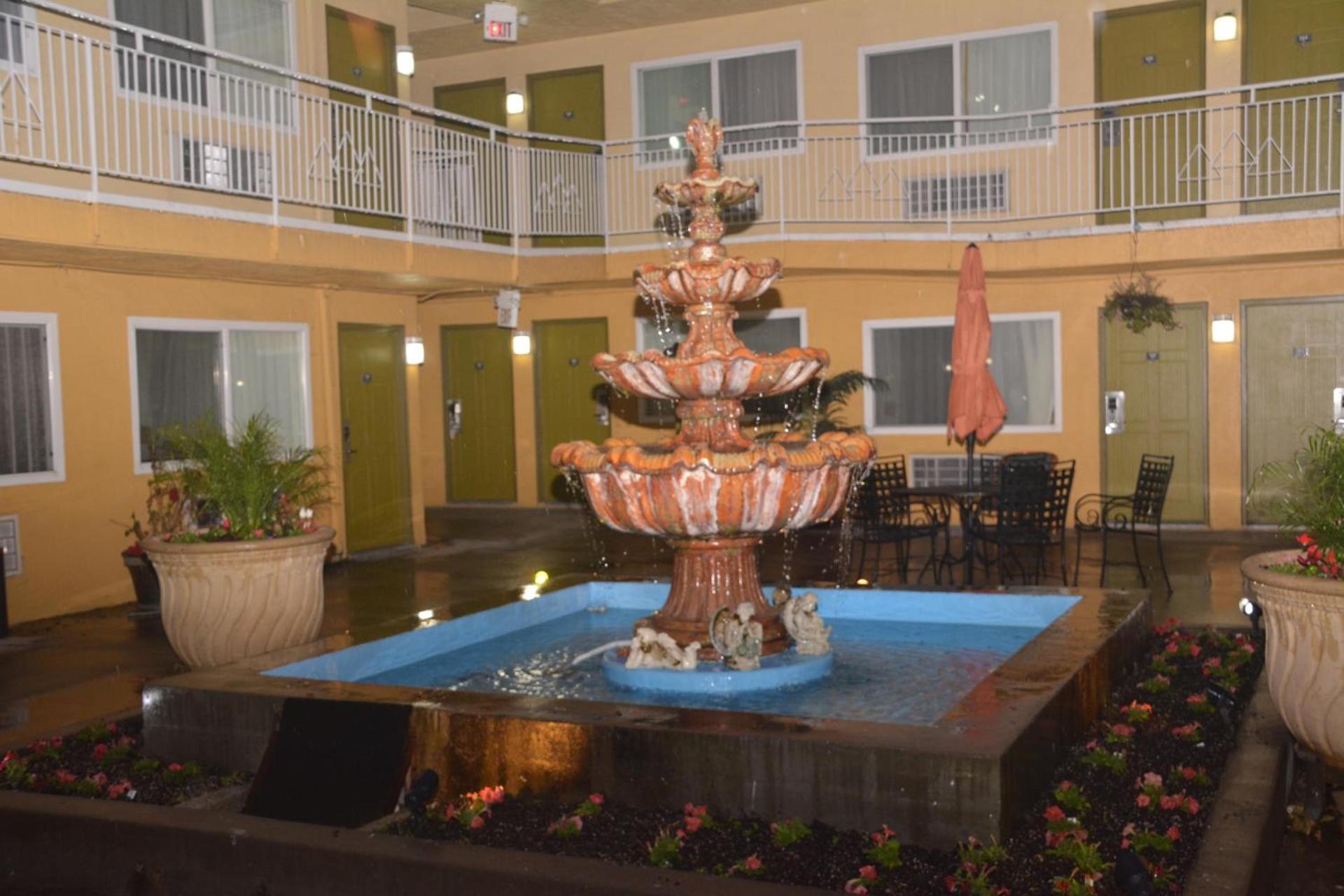 Imperial Inn Oakland photo 73