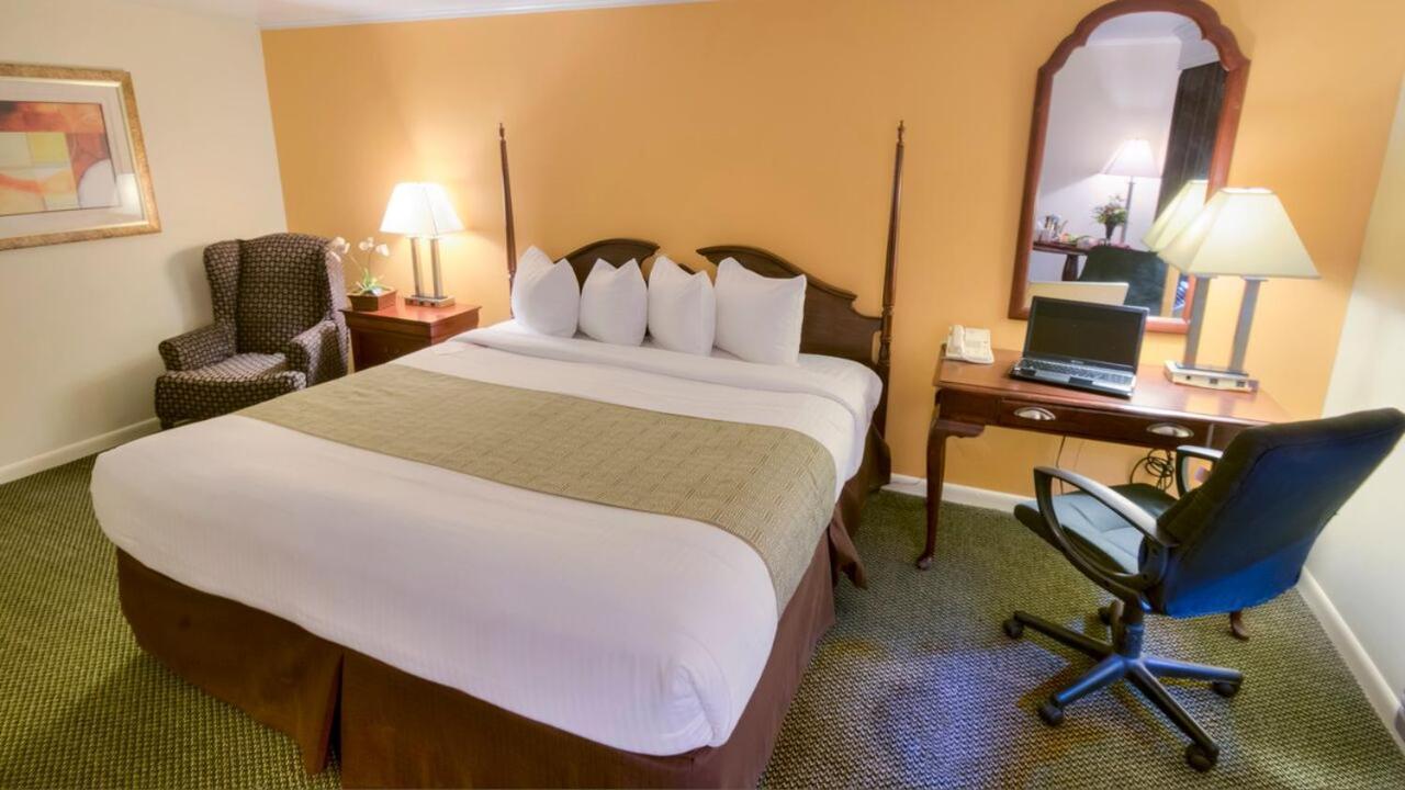 The Inn at Reading Hotel & Conference Center photo 10