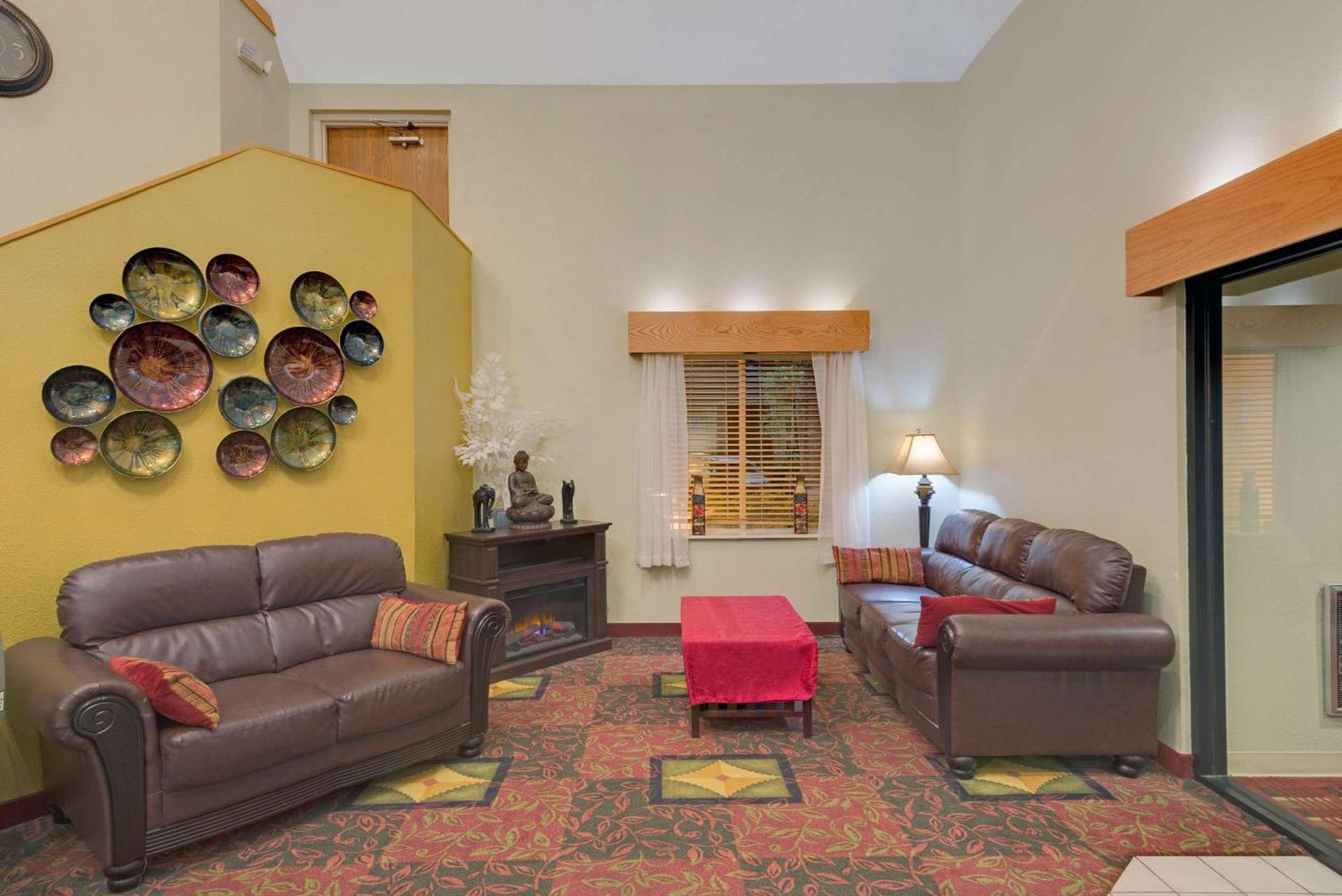 AIRPORT LODGING Pittsburgh Airport photo 43