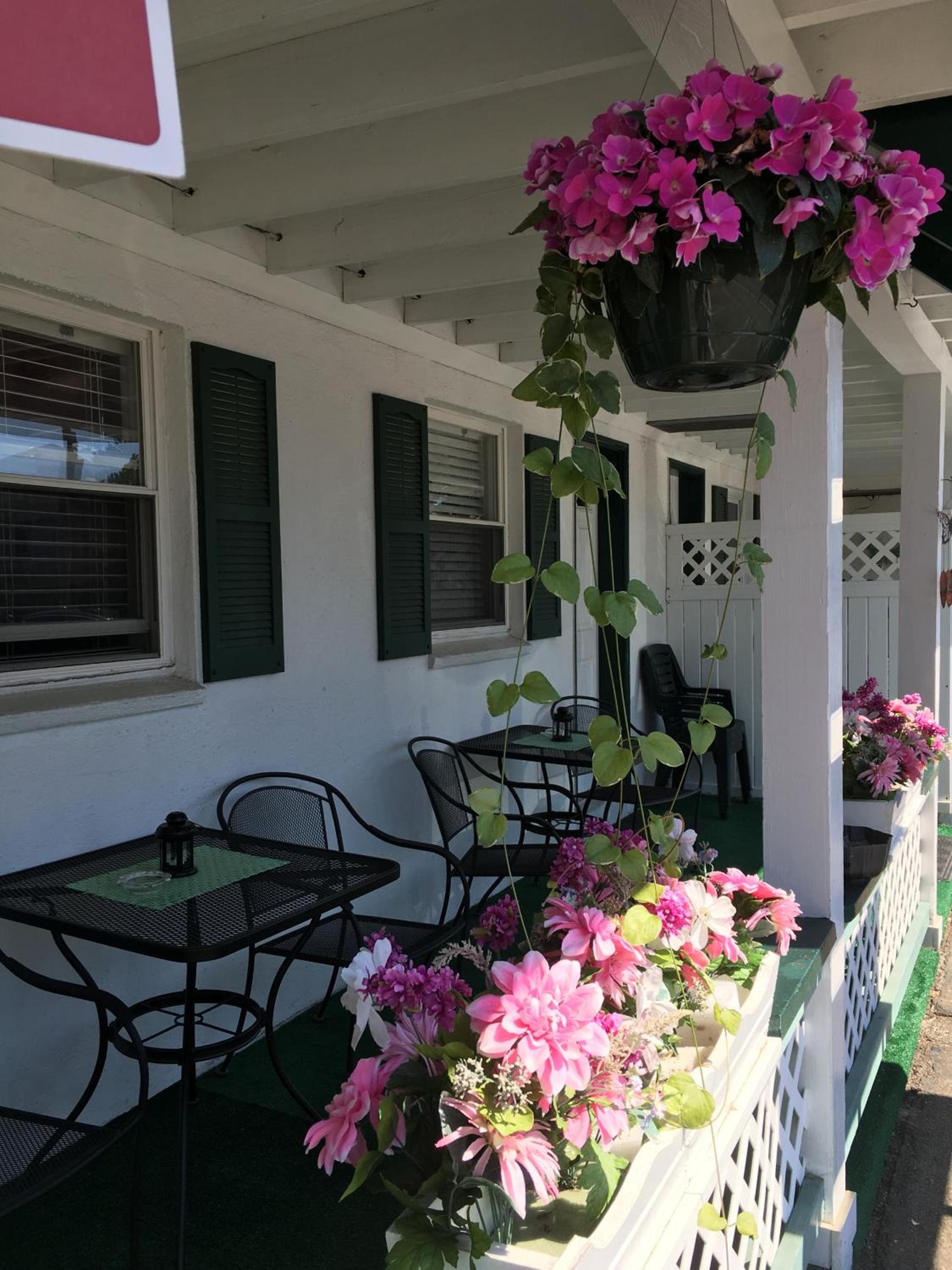 Crosswinds Motel photo 80