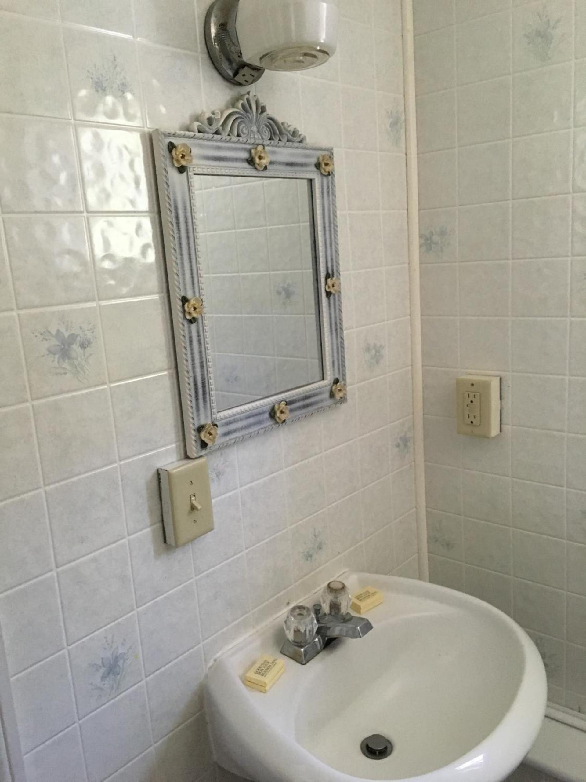 Crosswinds Motel photo 41
