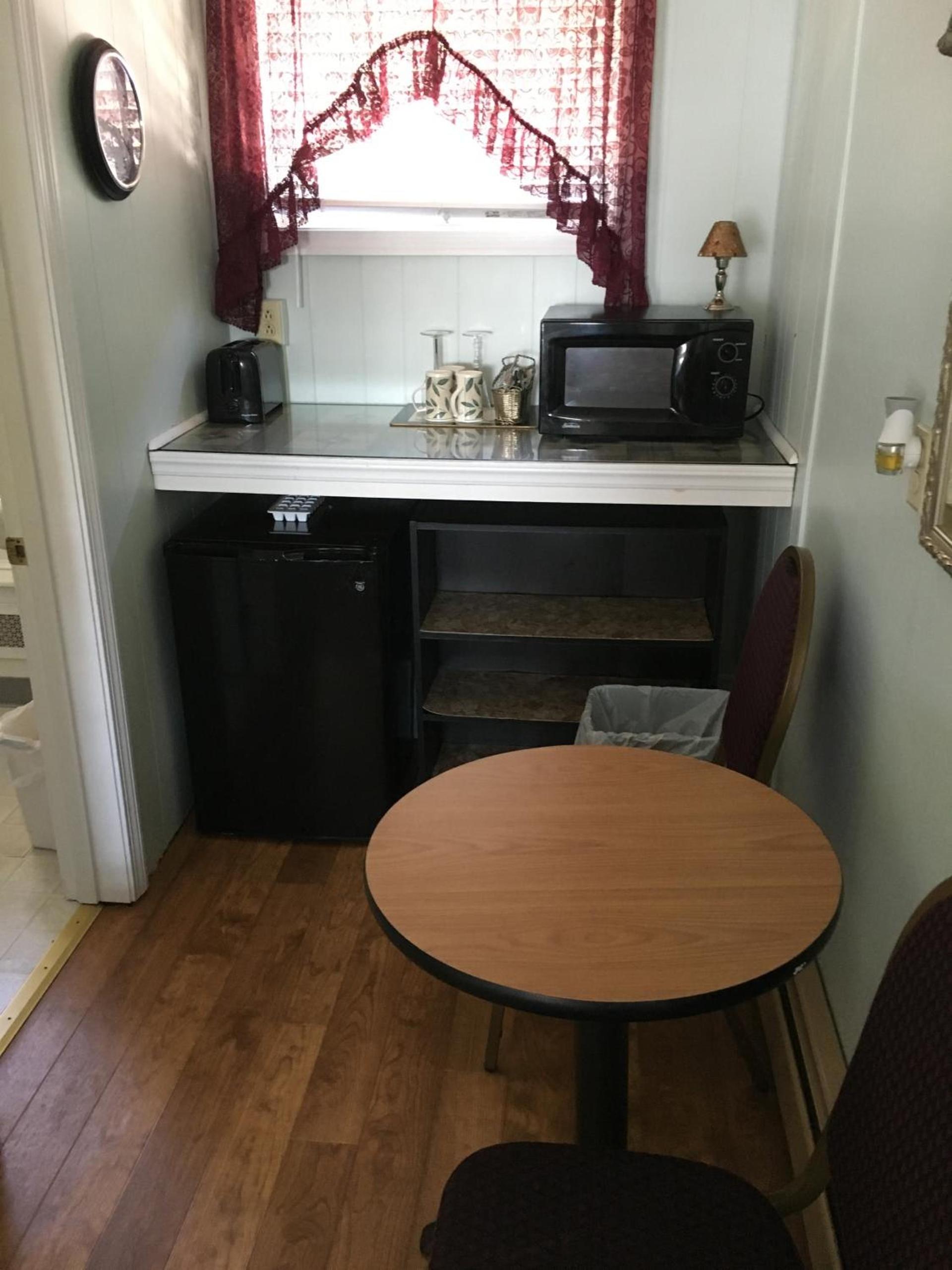 Crosswinds Motel photo 71