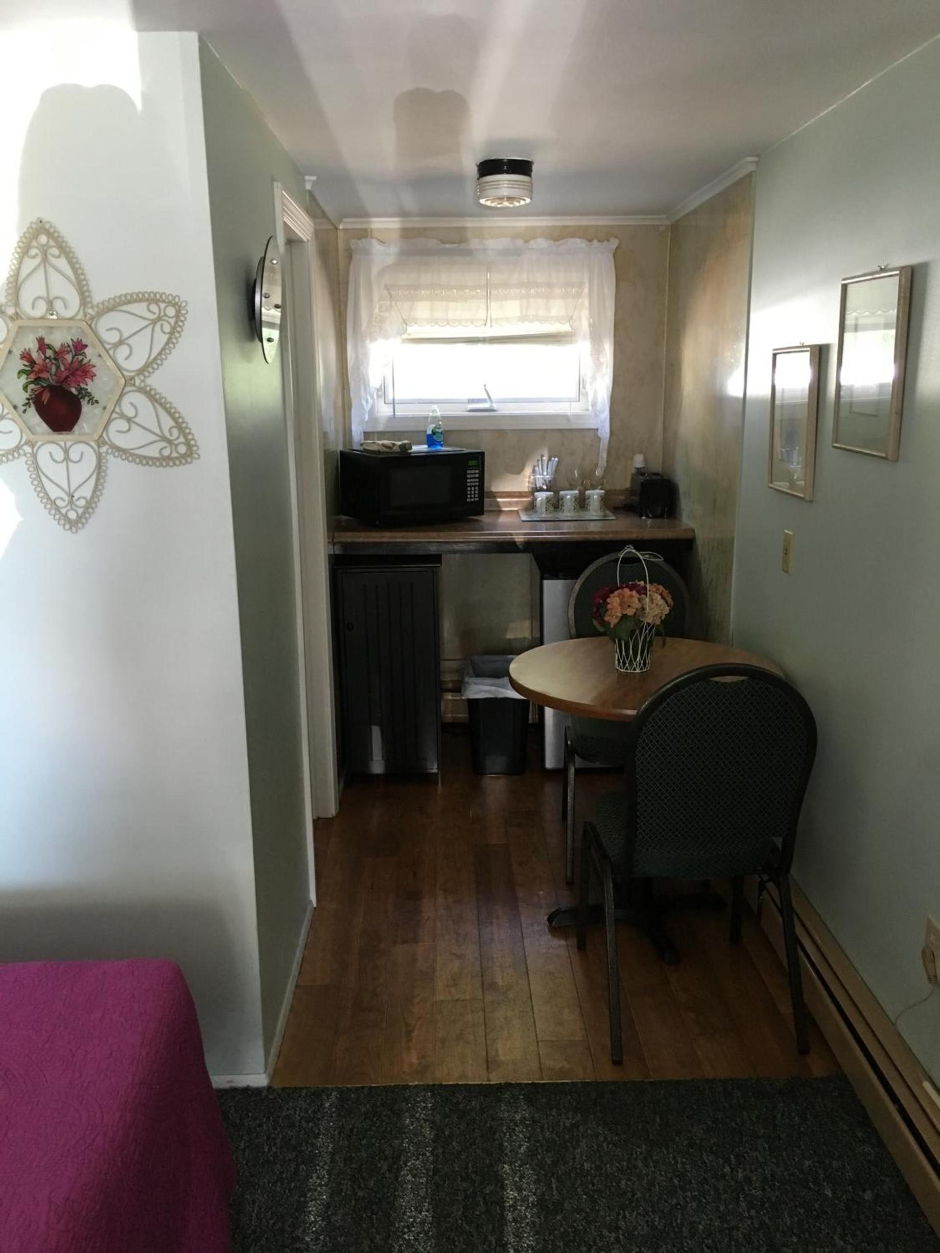Crosswinds Motel photo 33