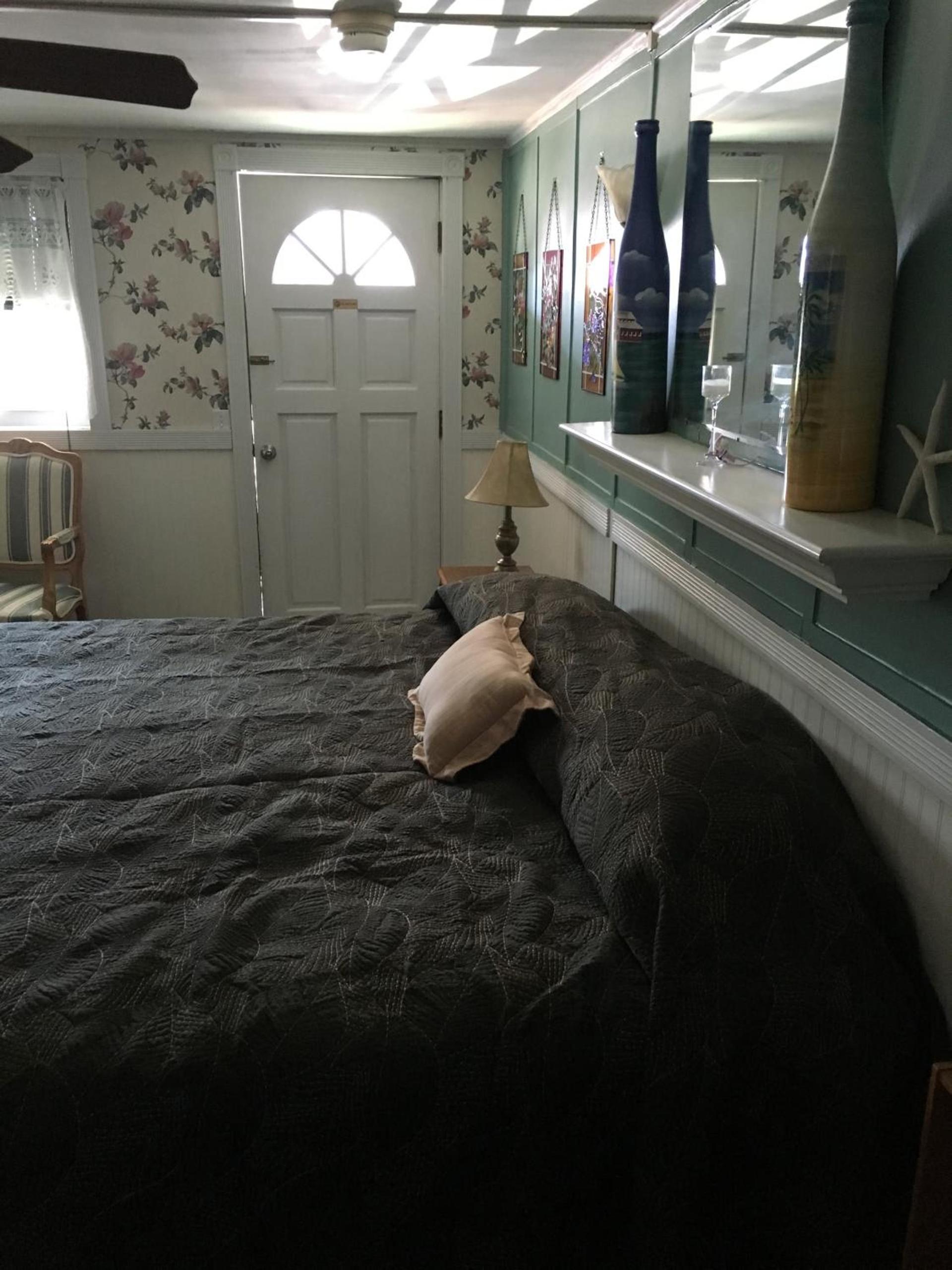 Crosswinds Motel photo 87