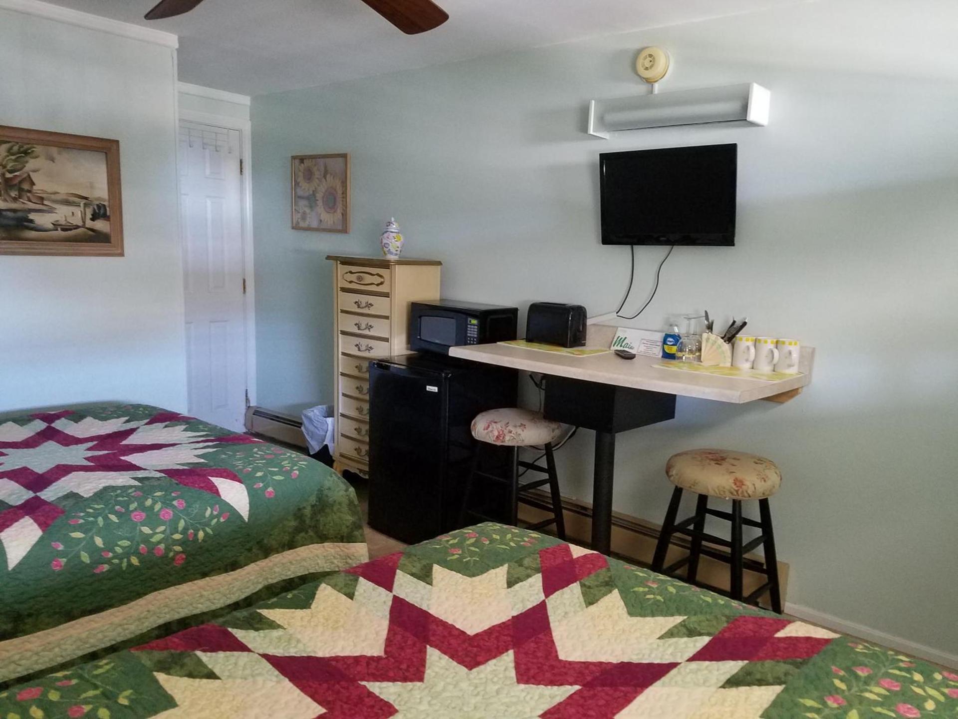Crosswinds Motel photo 2