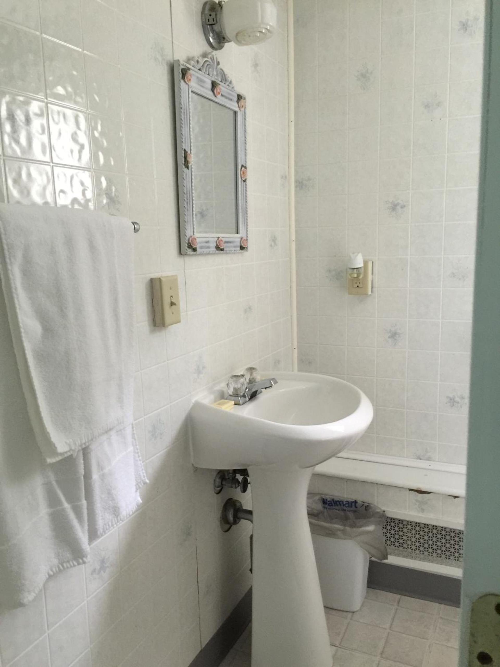 Crosswinds Motel photo 54