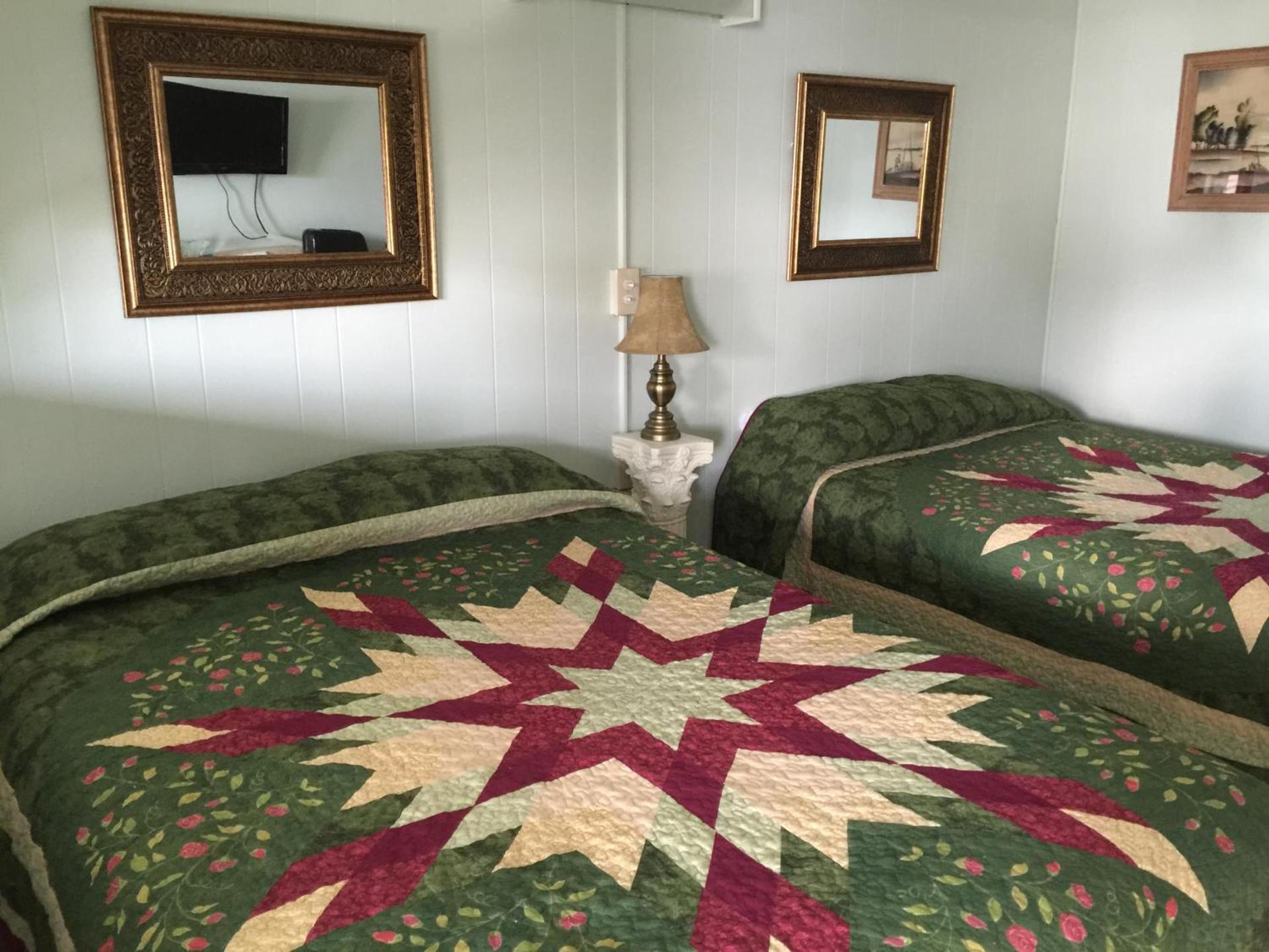Crosswinds Motel photo 10