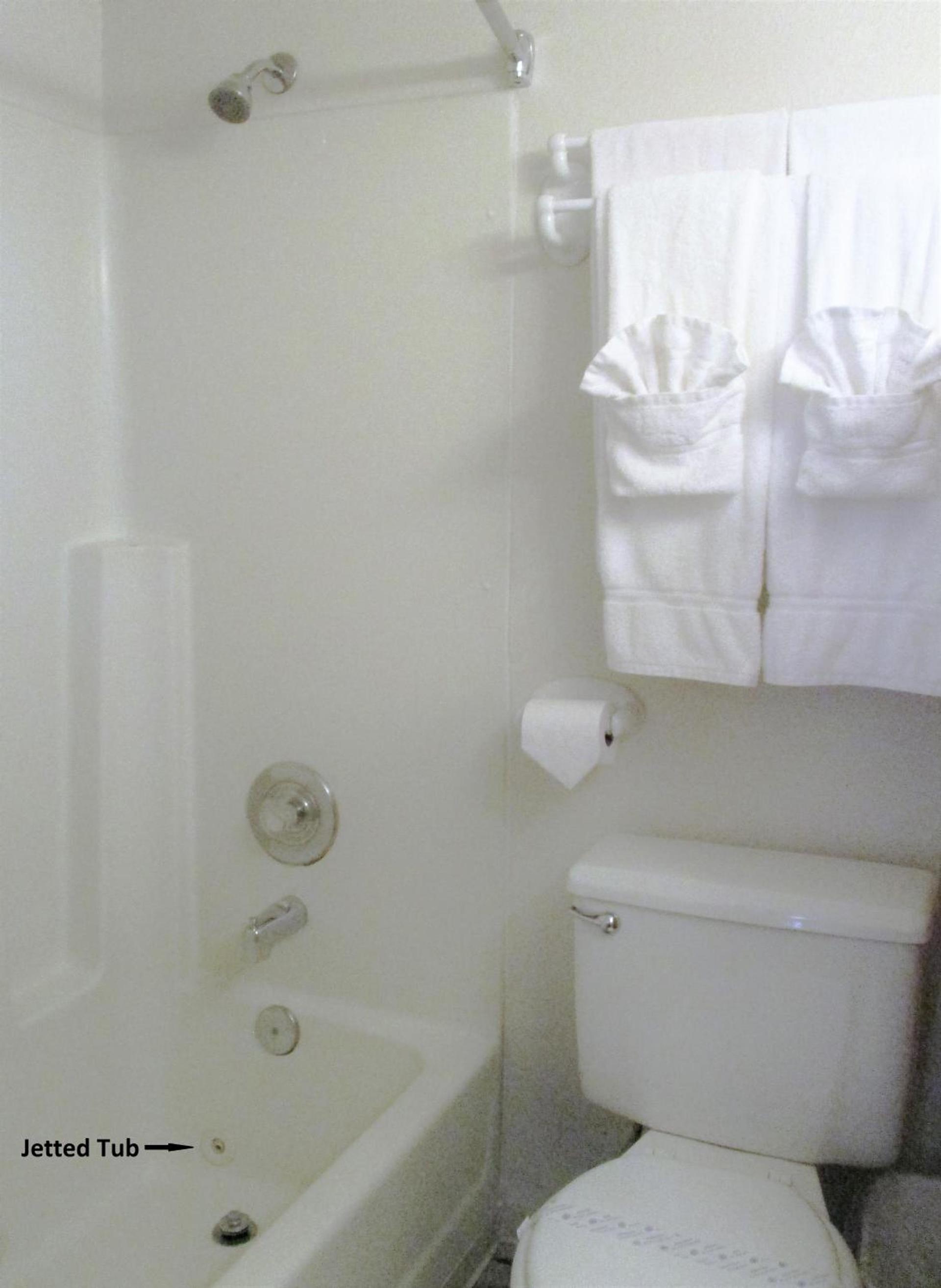 Turning Leaf Townhome Suites photo 15