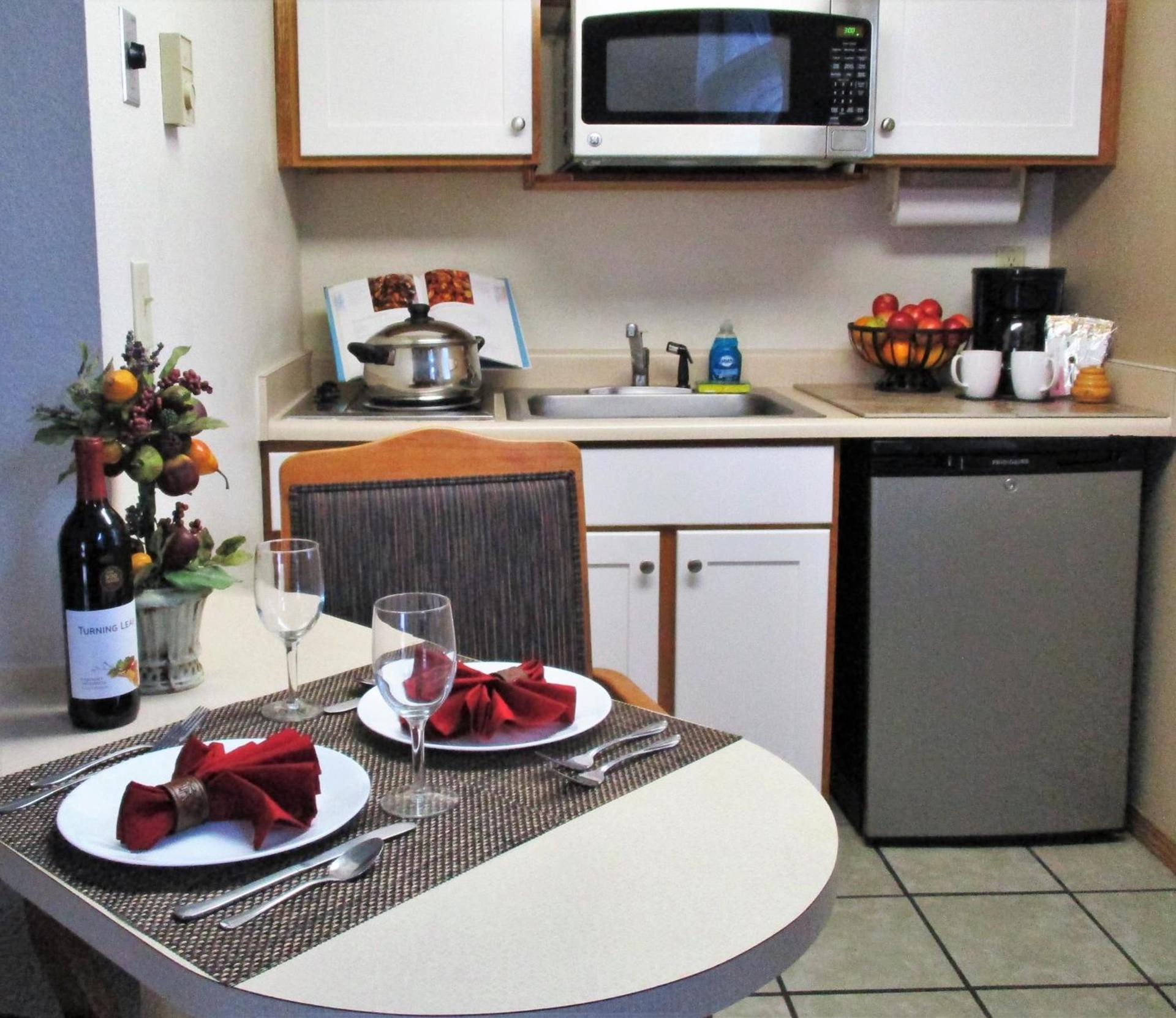 Turning Leaf Townhome Suites photo 44