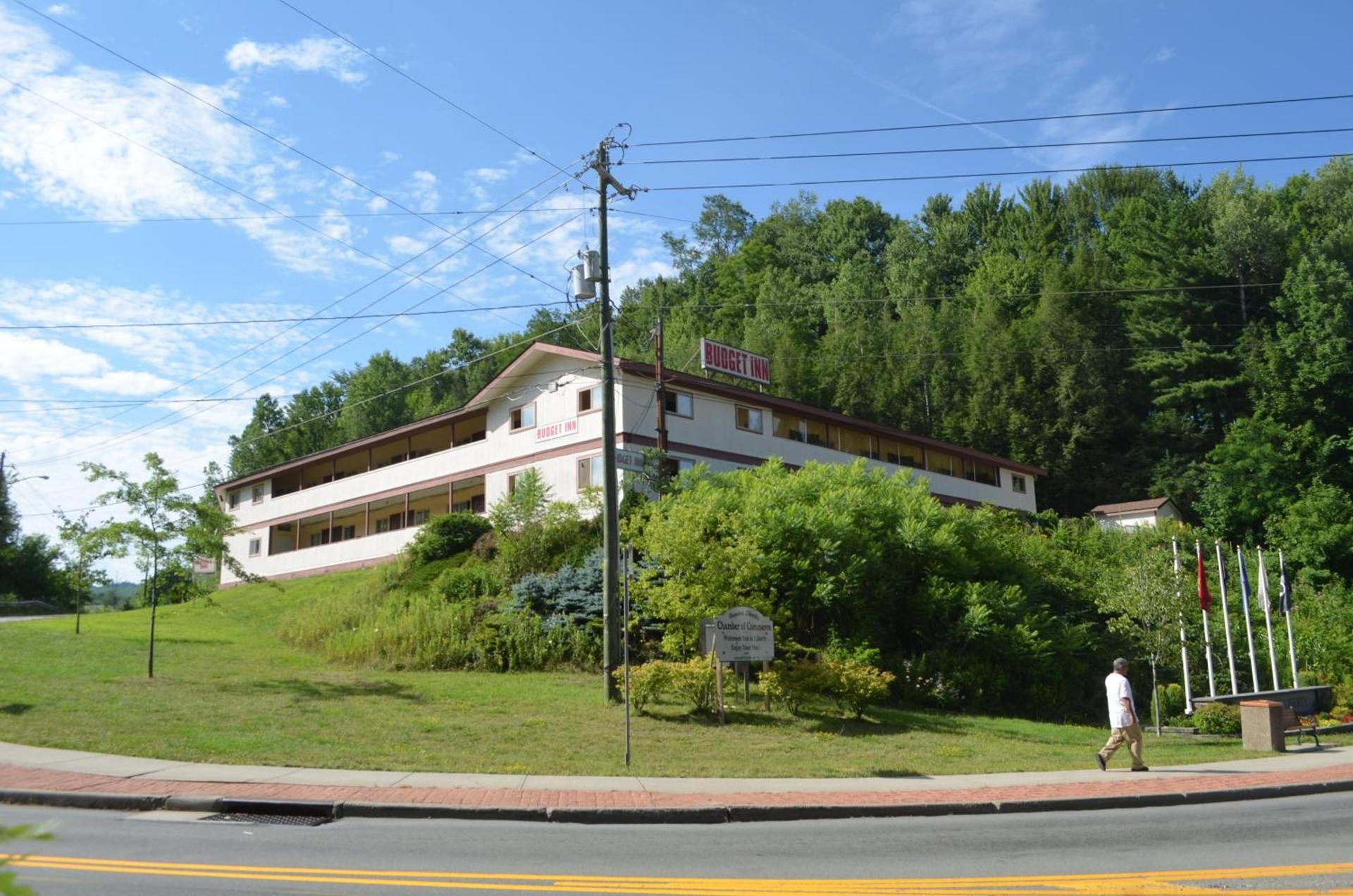 Budget Inn photo 2