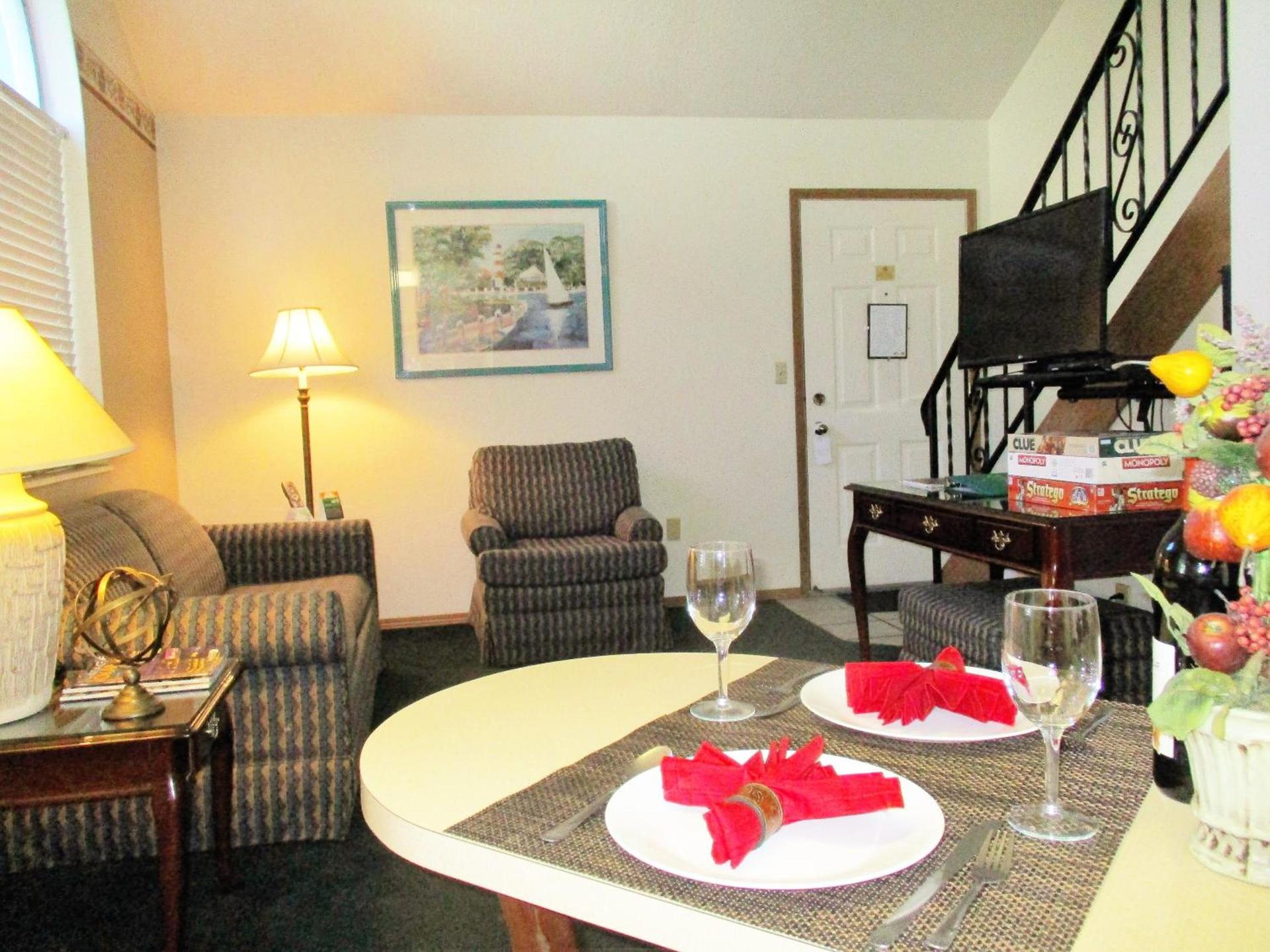 Turning Leaf Townhome Suites photo 11