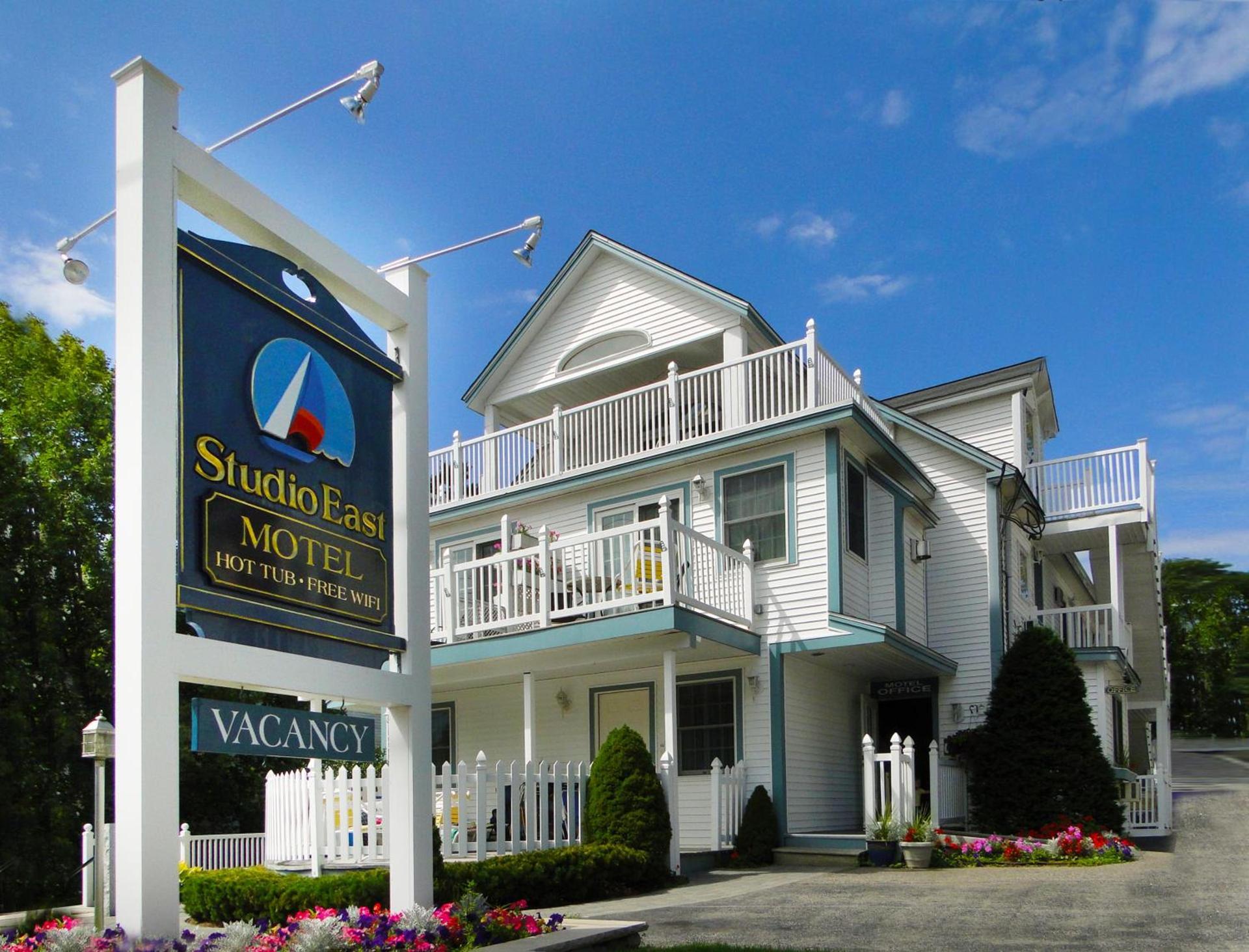 Studio East Motel photo 1