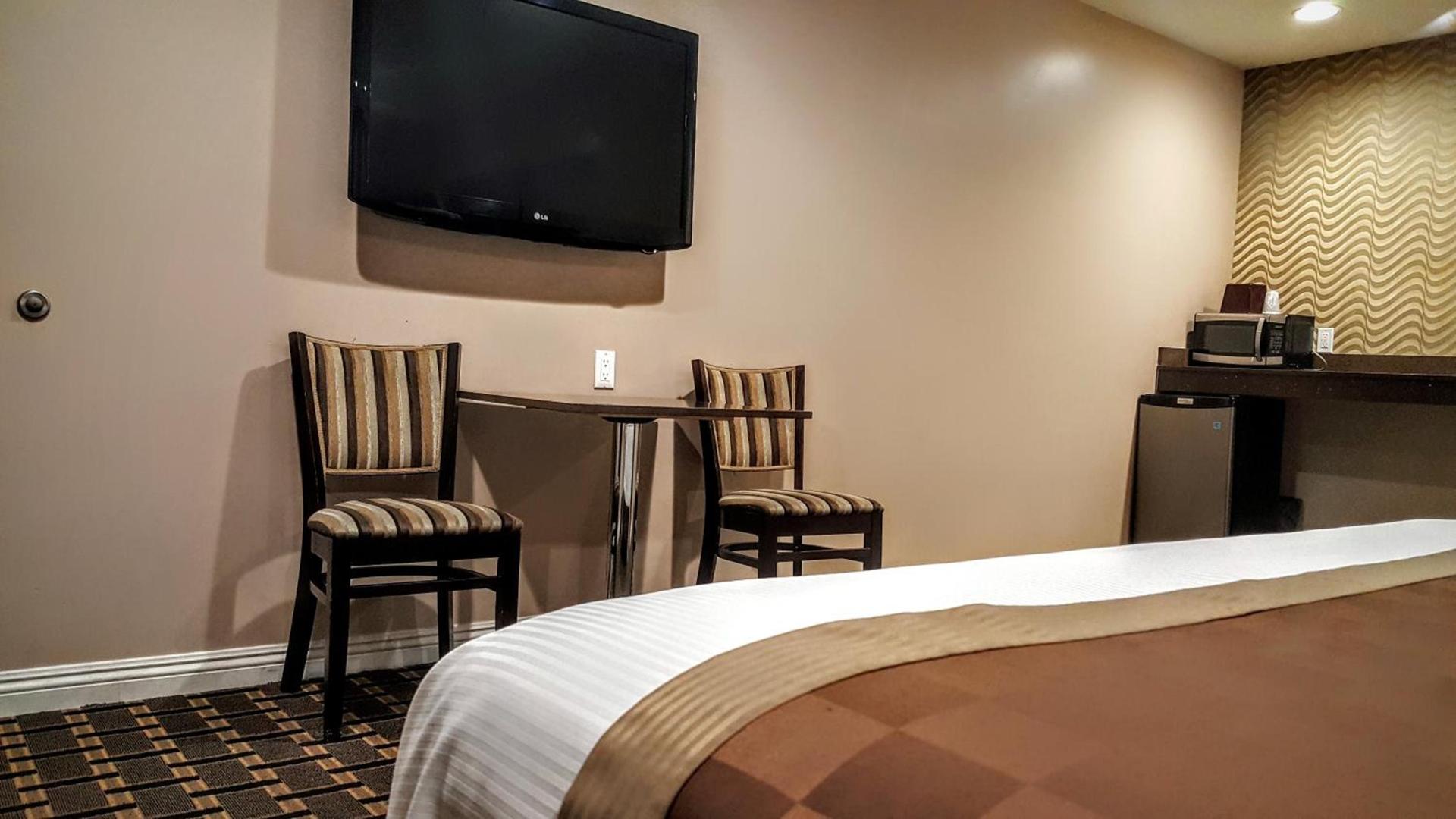 Gardena Terrace Inn photo 17