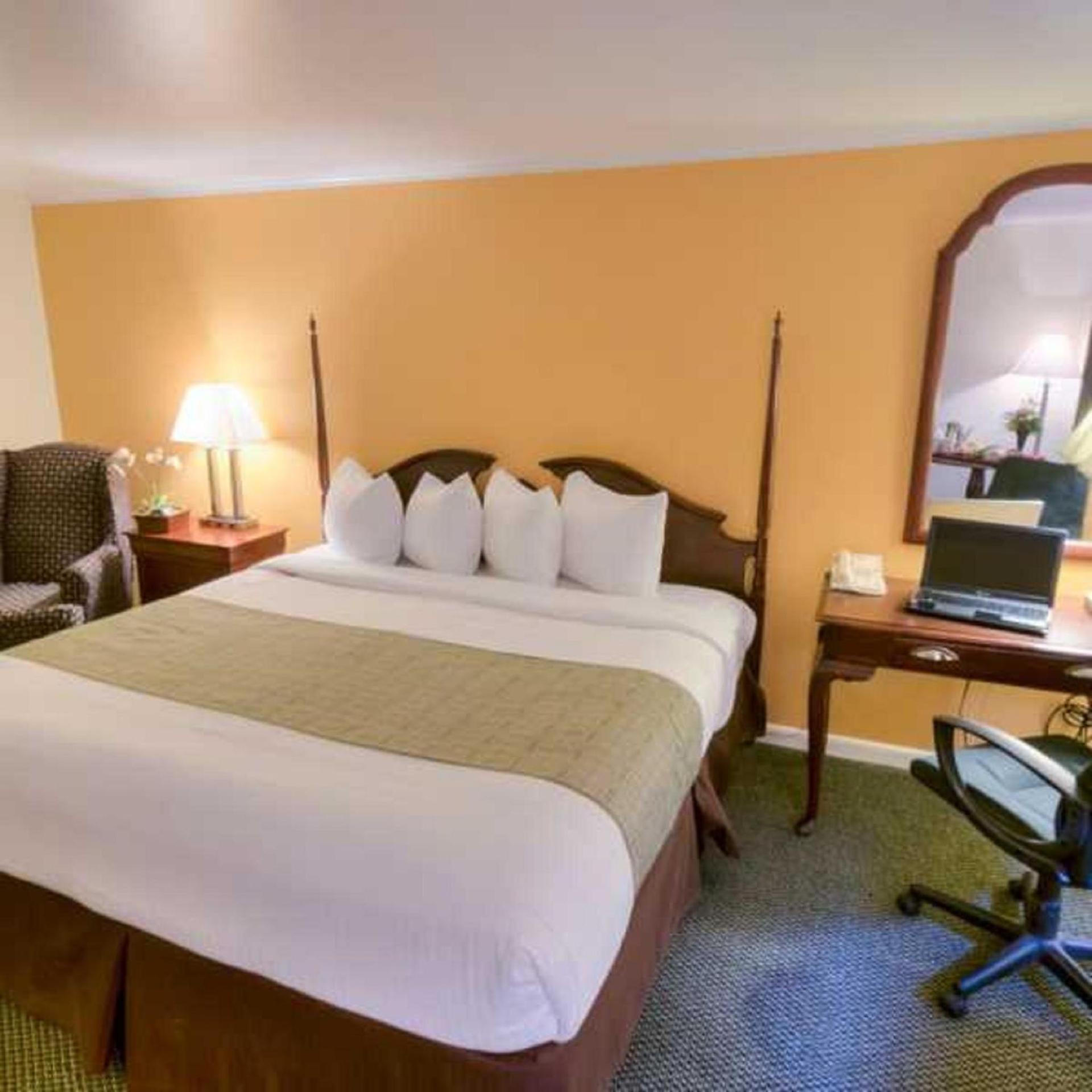 The Inn at Reading Hotel & Conference Center photo 11