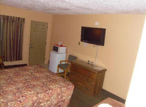 Ranch Motel photo 2