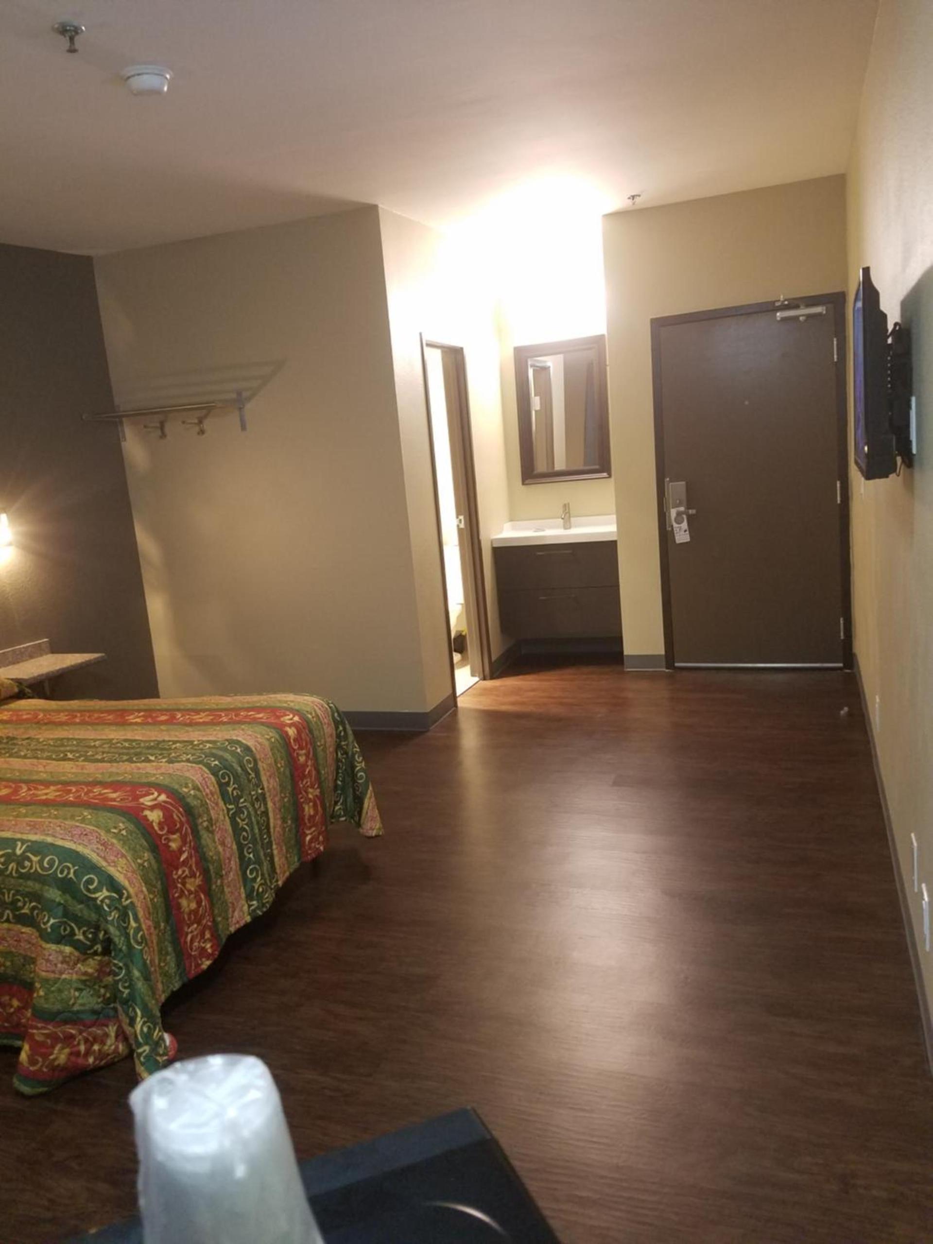 Travel Time Motel photo 7