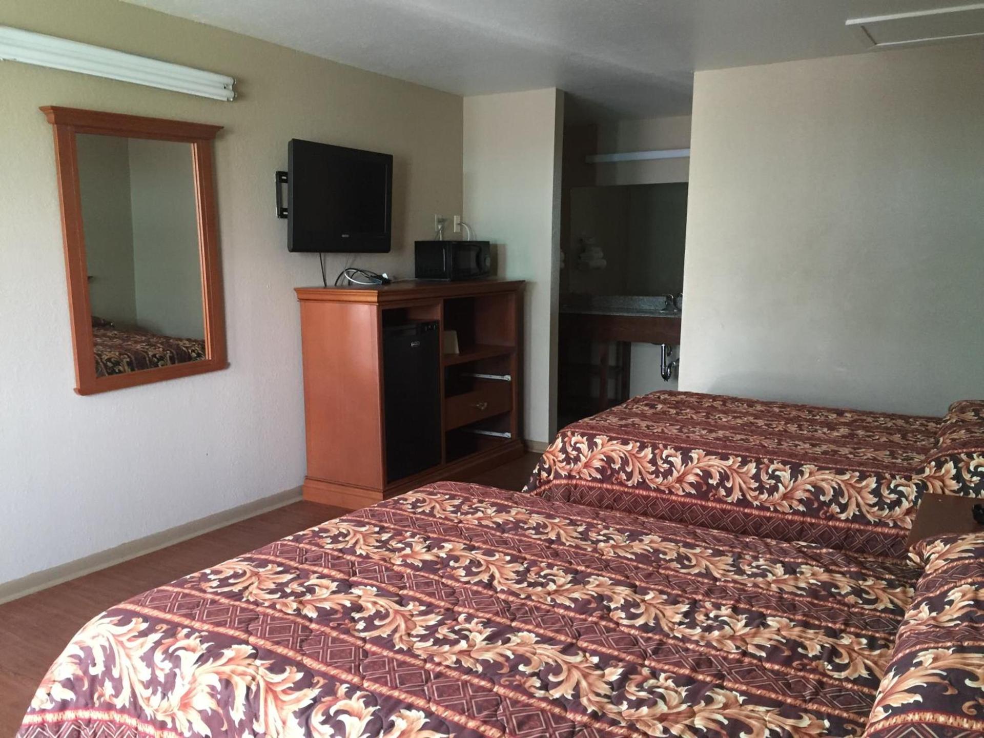 Garden Inn Motel photo 1