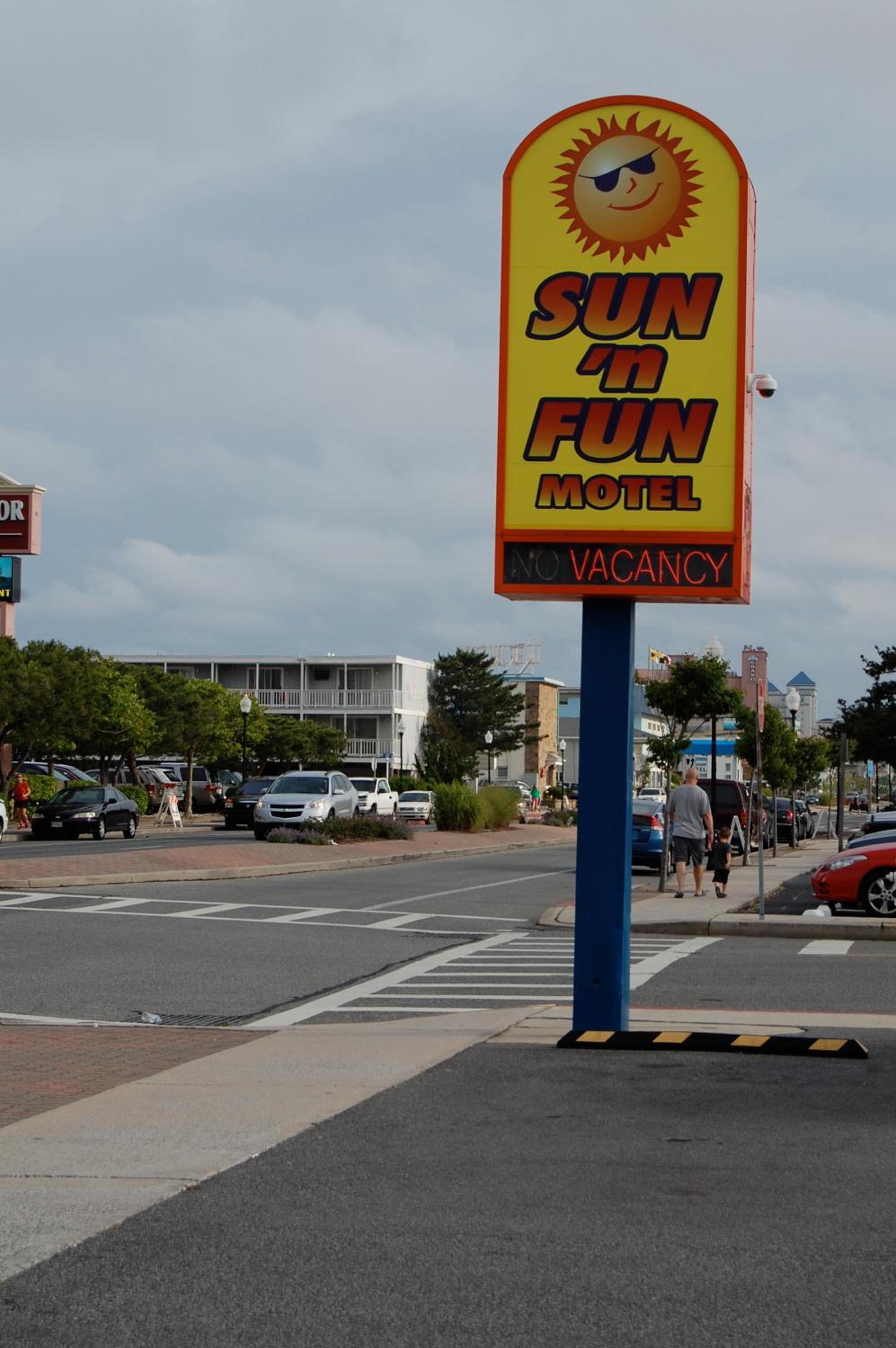 Sun 'n Fun Motel photo 14