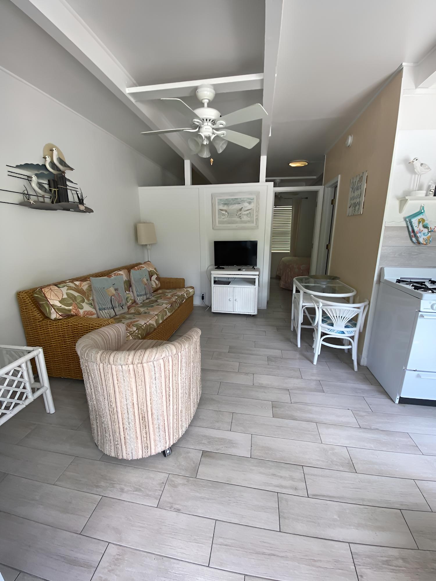 Tropical Winds Motel & Cottages photo 32