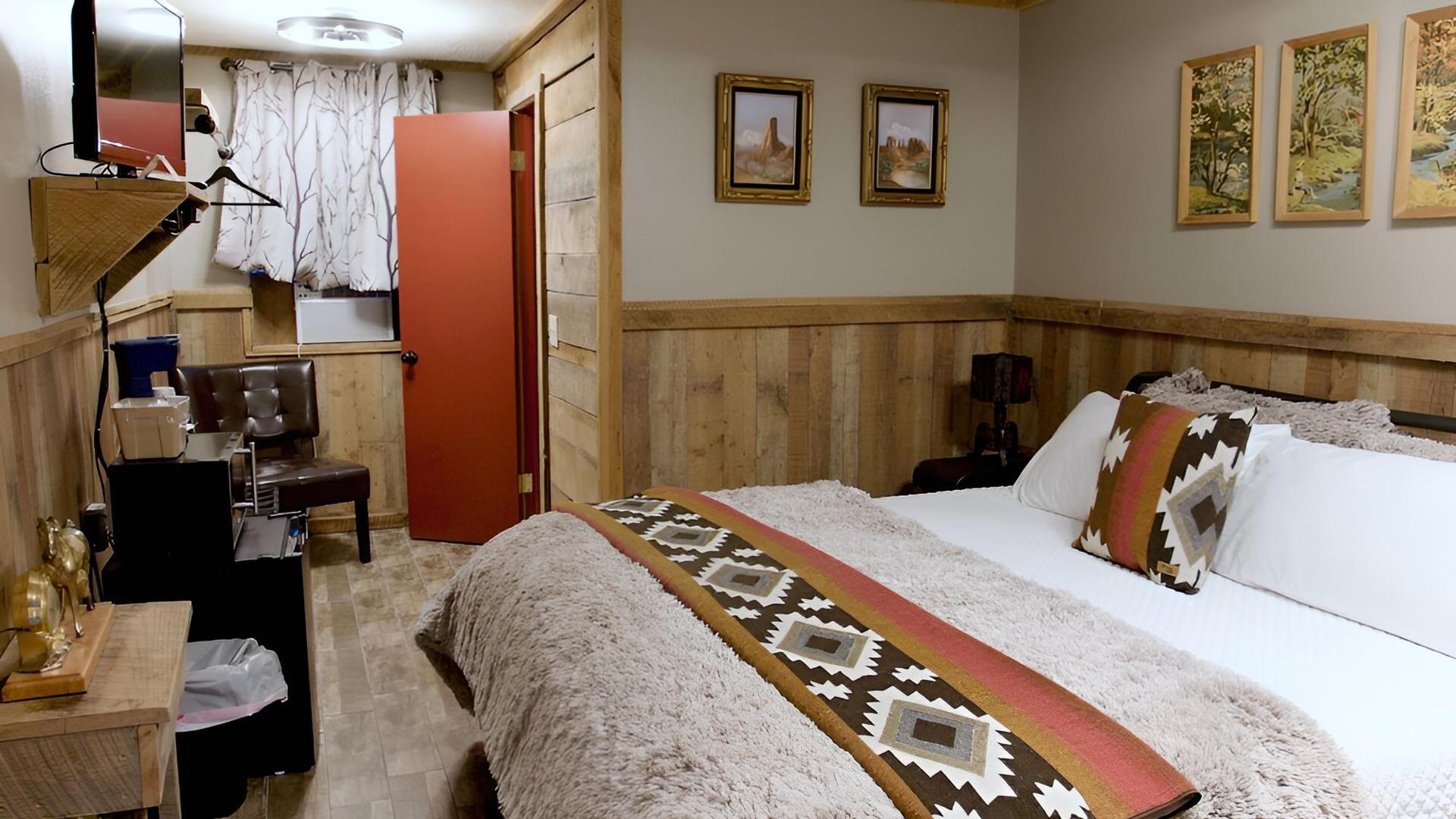 Arthur Murray's Motel photo 33
