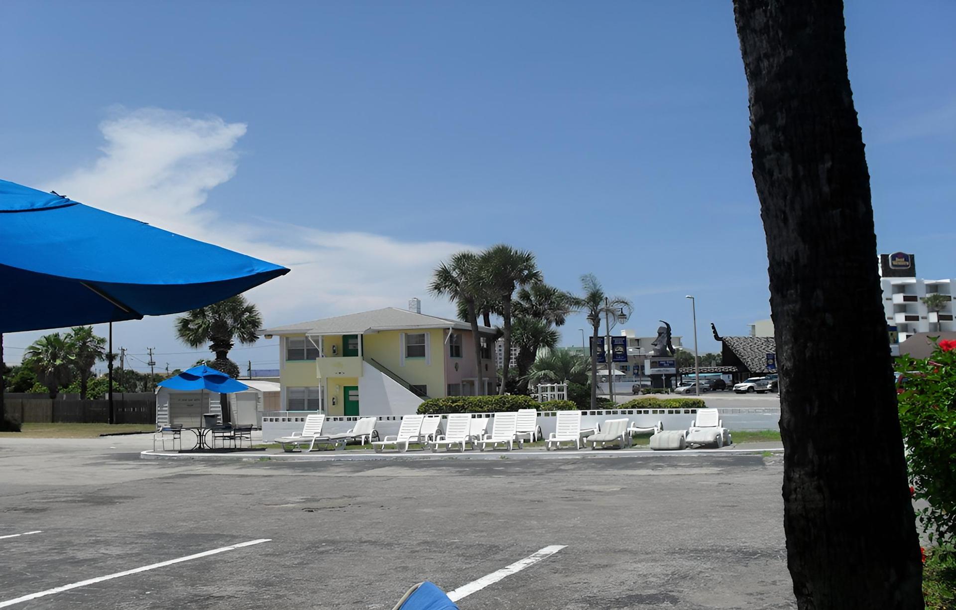 Shore Winds Motel photo 29