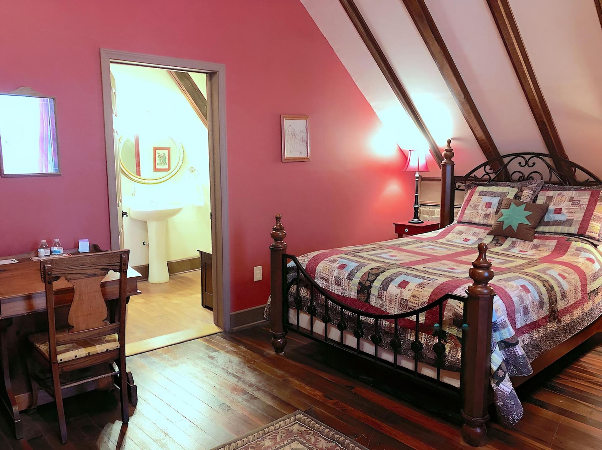 Main Street Bed & Breakfast Established in 1810 photo 14