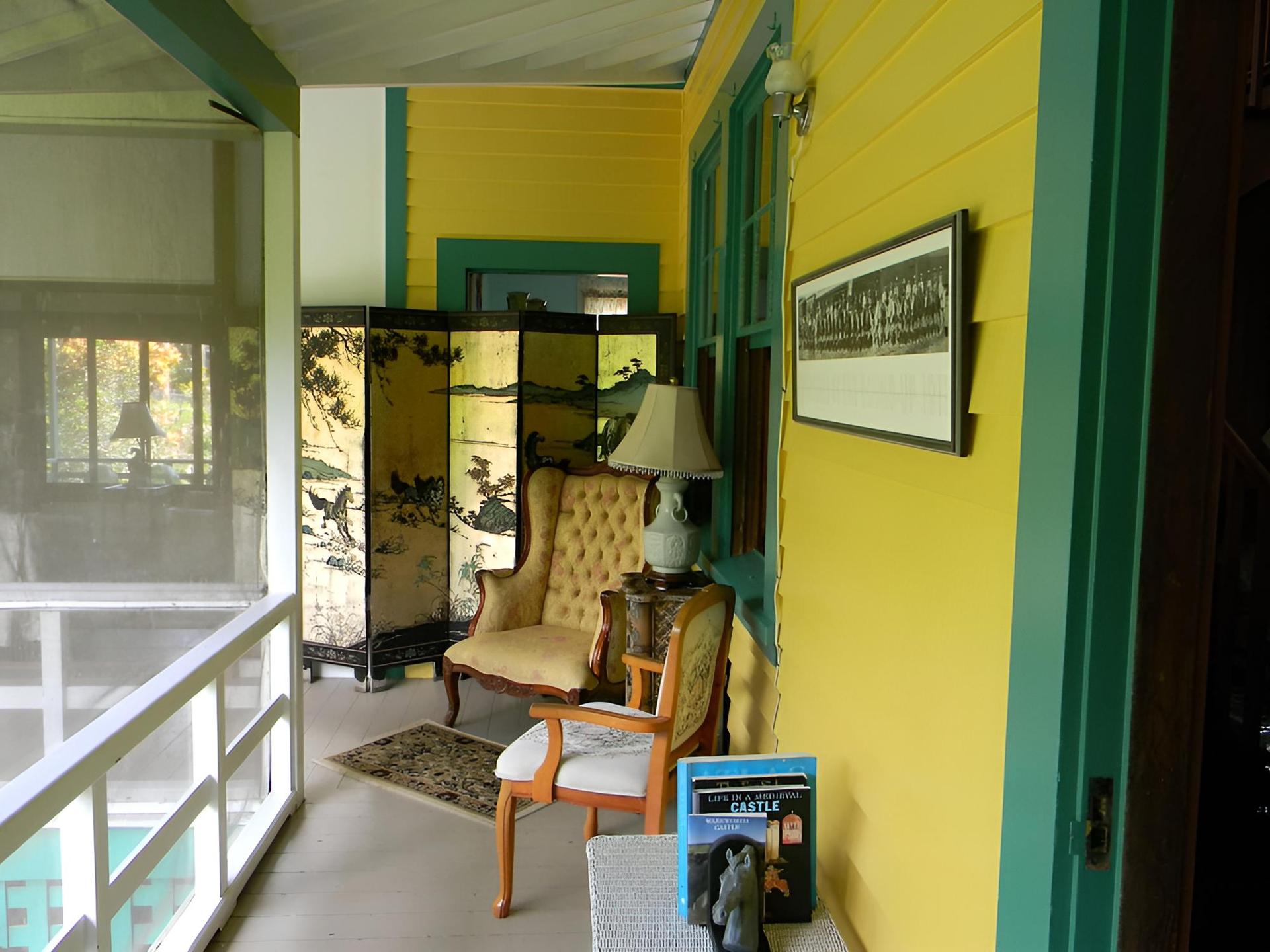 Maureen's Bed & Breakfast photo 11