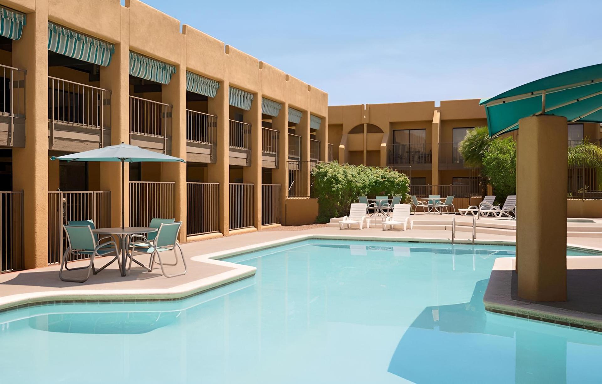 Ramada by Wyndham Tucson Airport photo 27