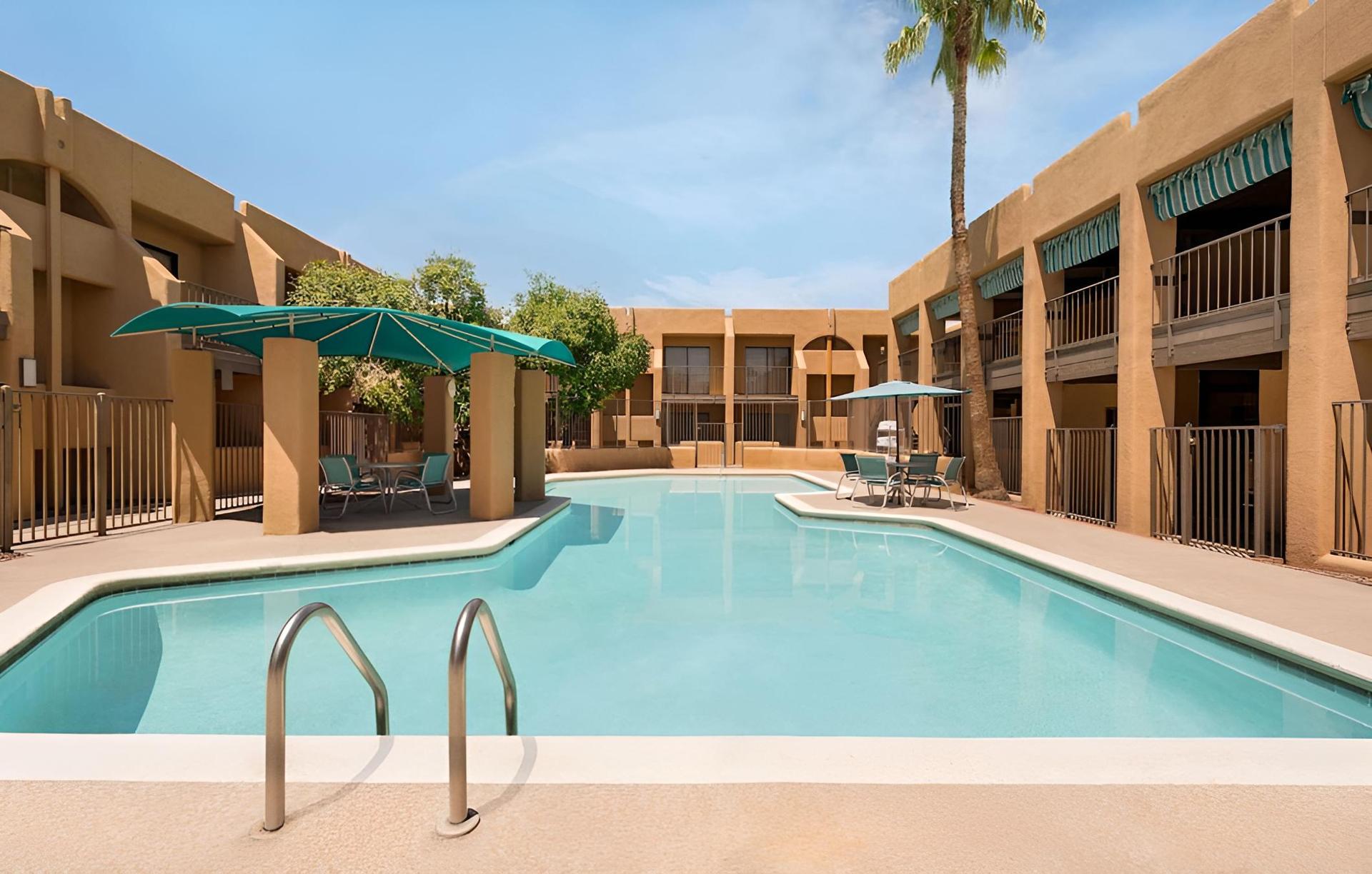 Ramada by Wyndham Tucson Airport photo 16