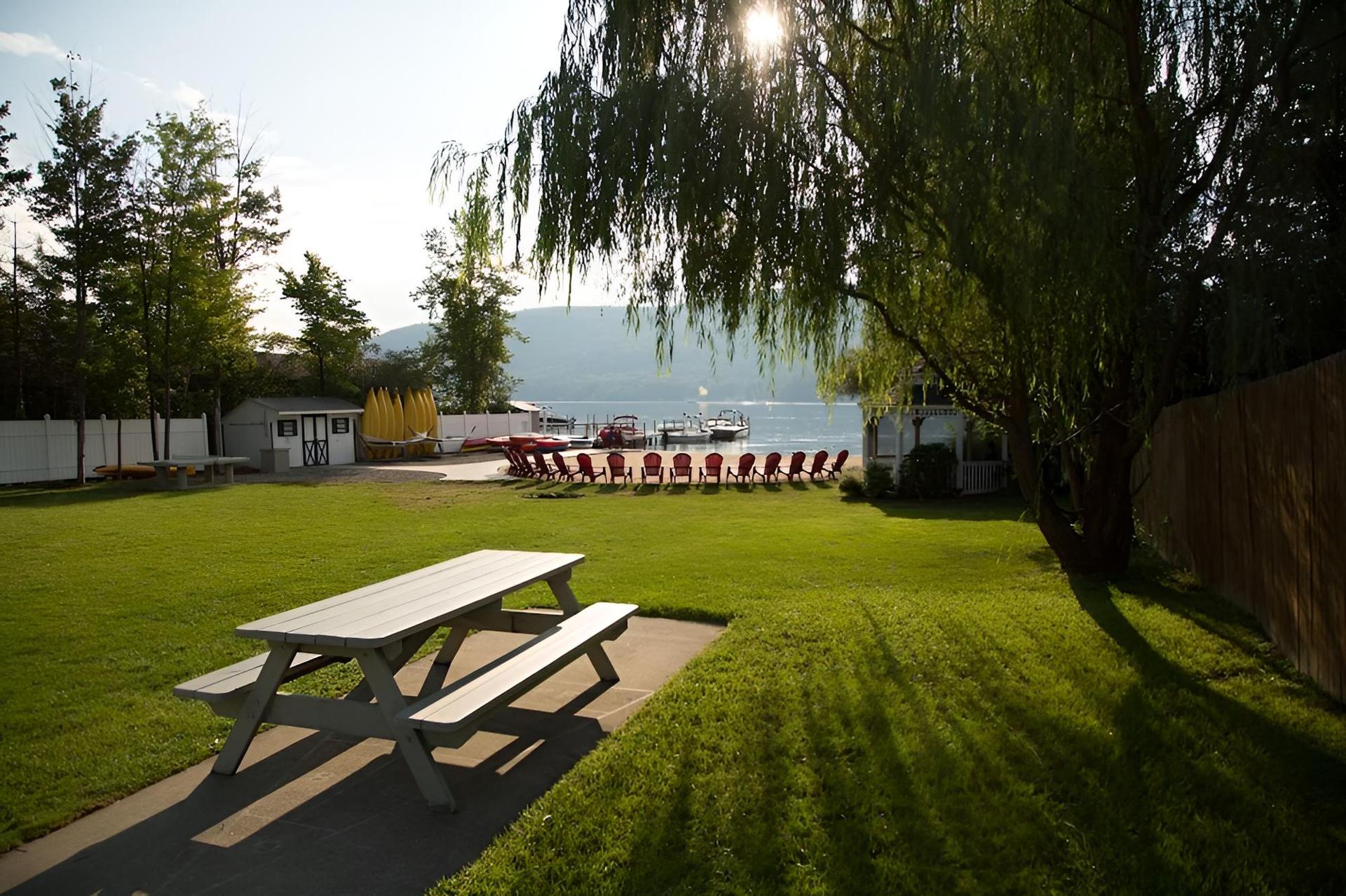 Shore Meadows Motel photo 48